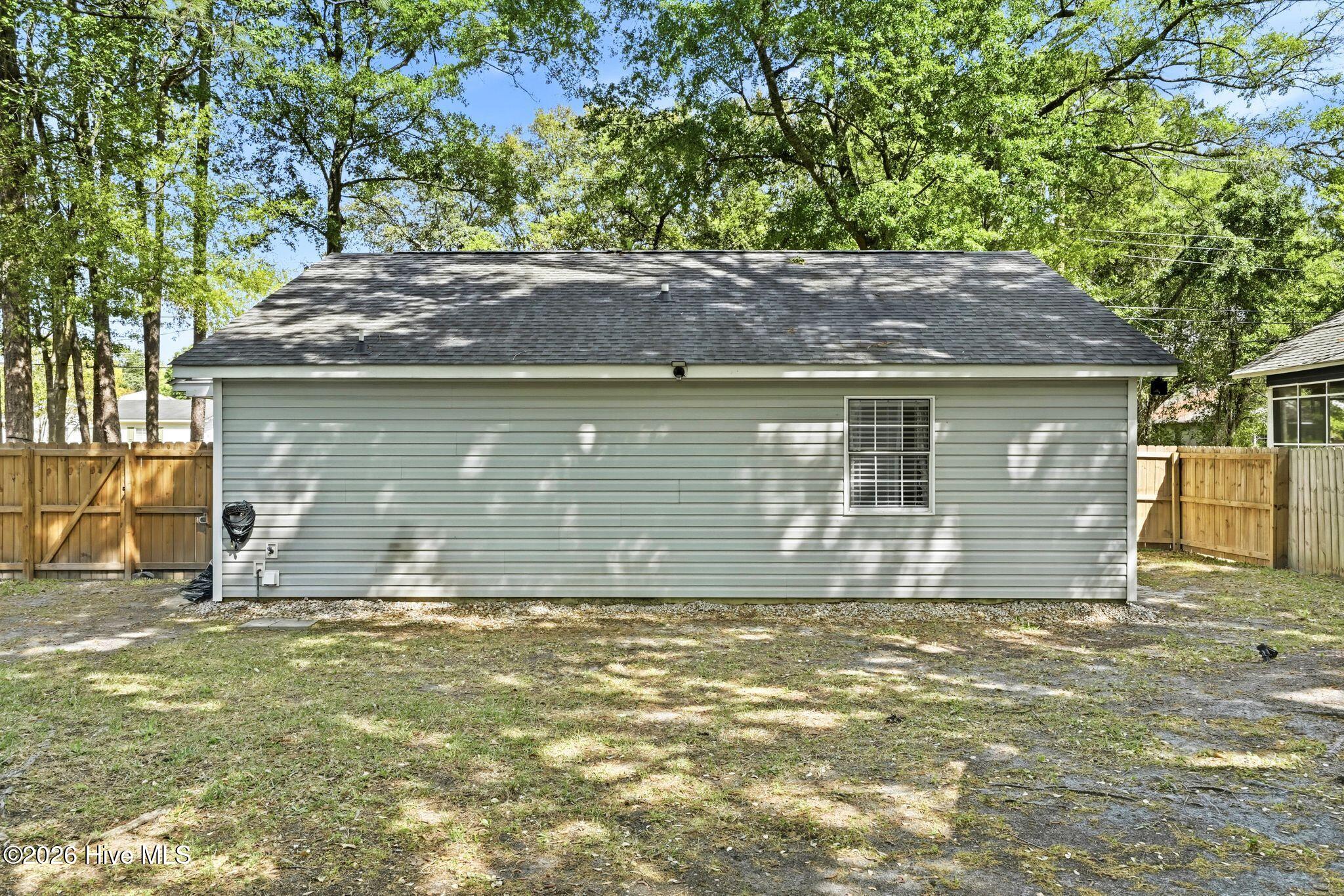 100566339 | Photo 28