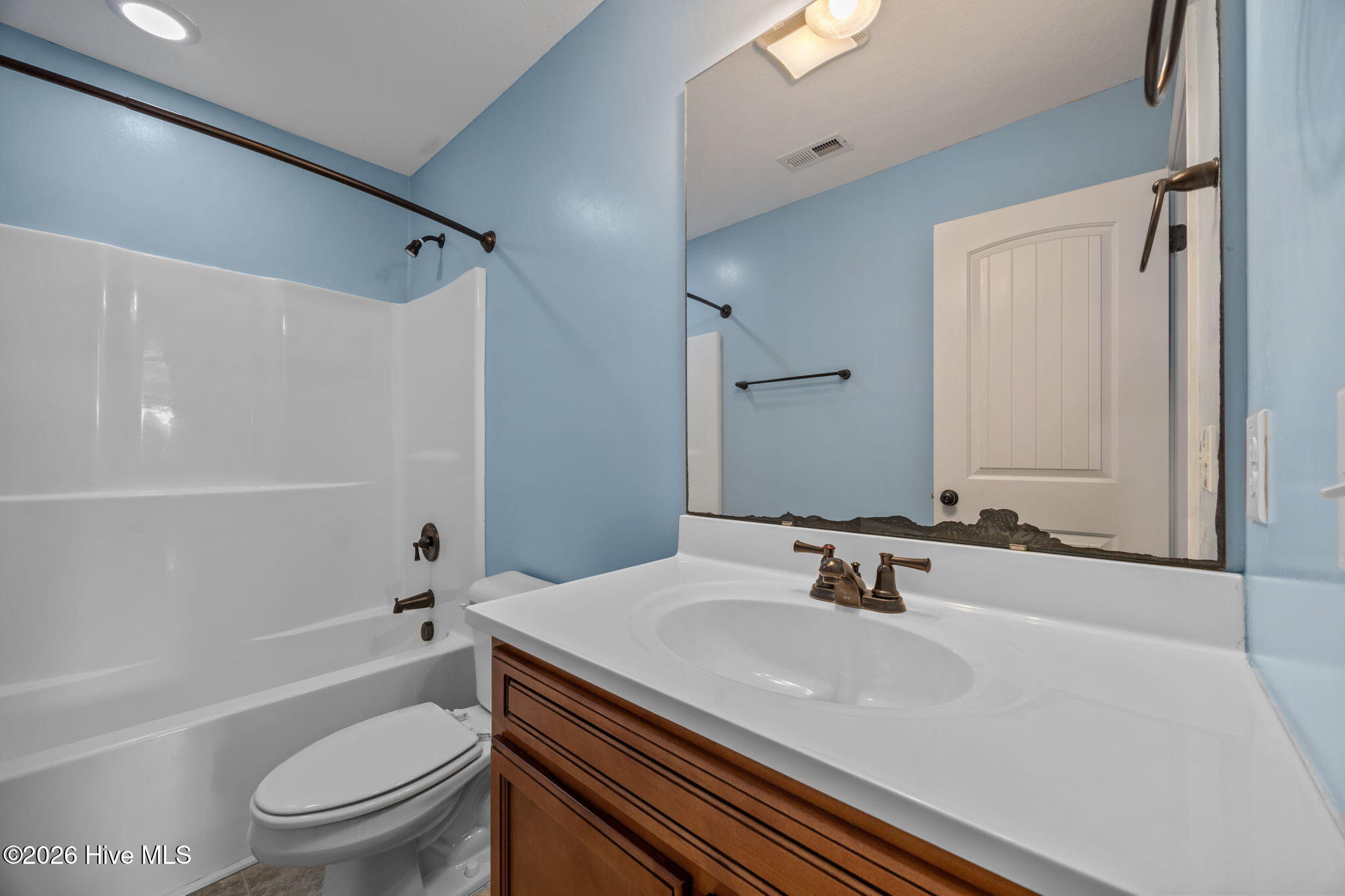 100560310 | Photo 33