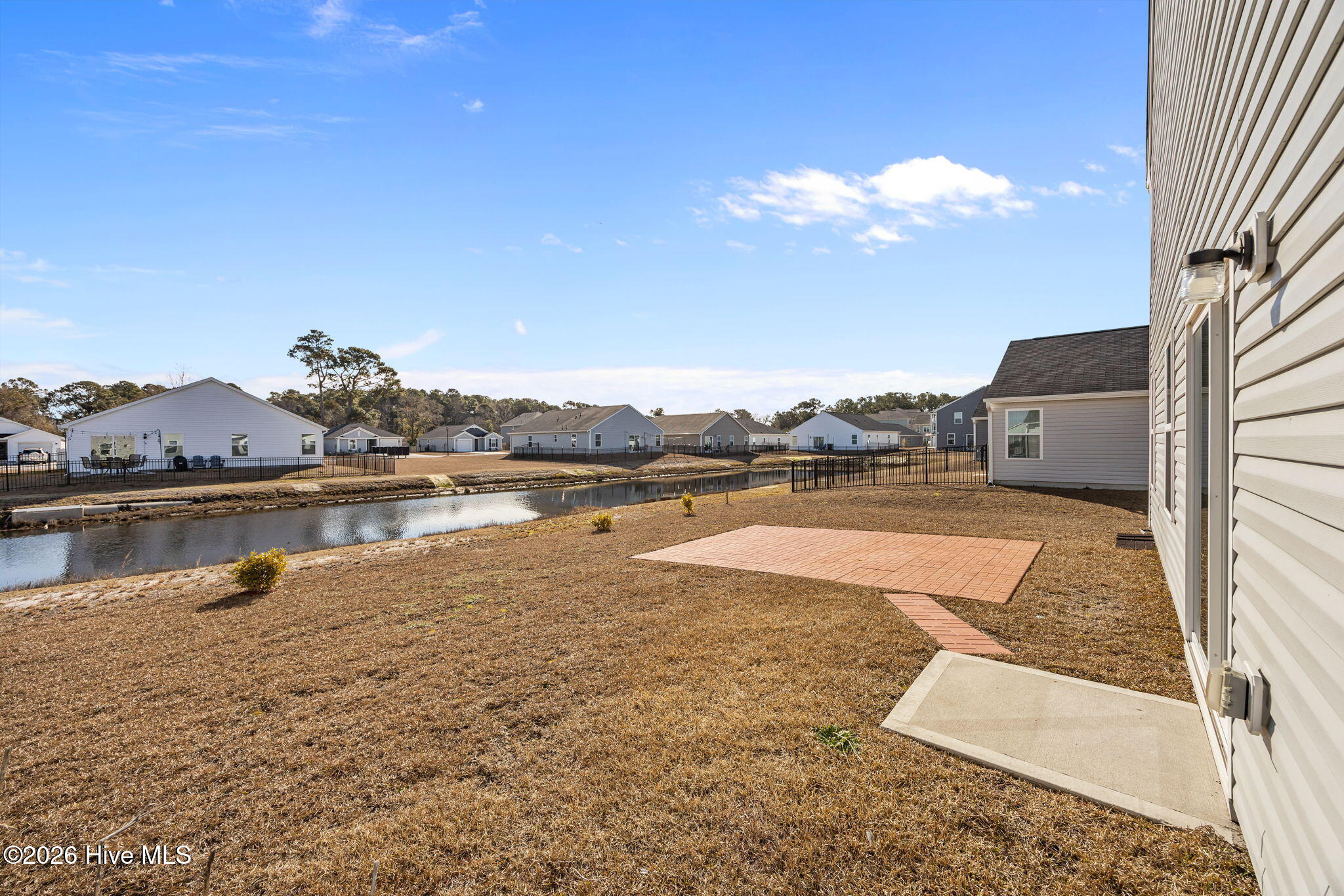 100549806 | Photo 41