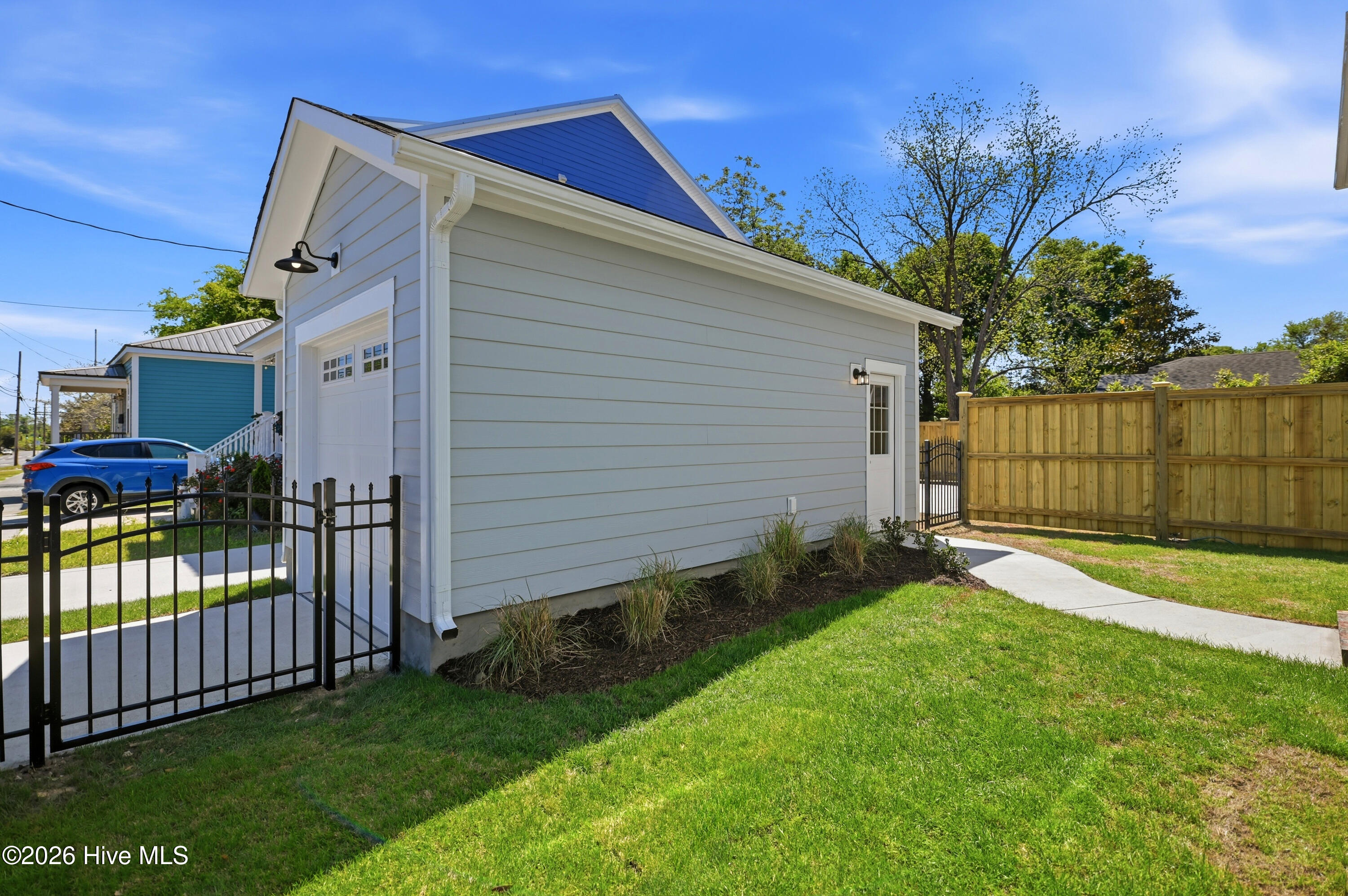 100566798 | Photo 47