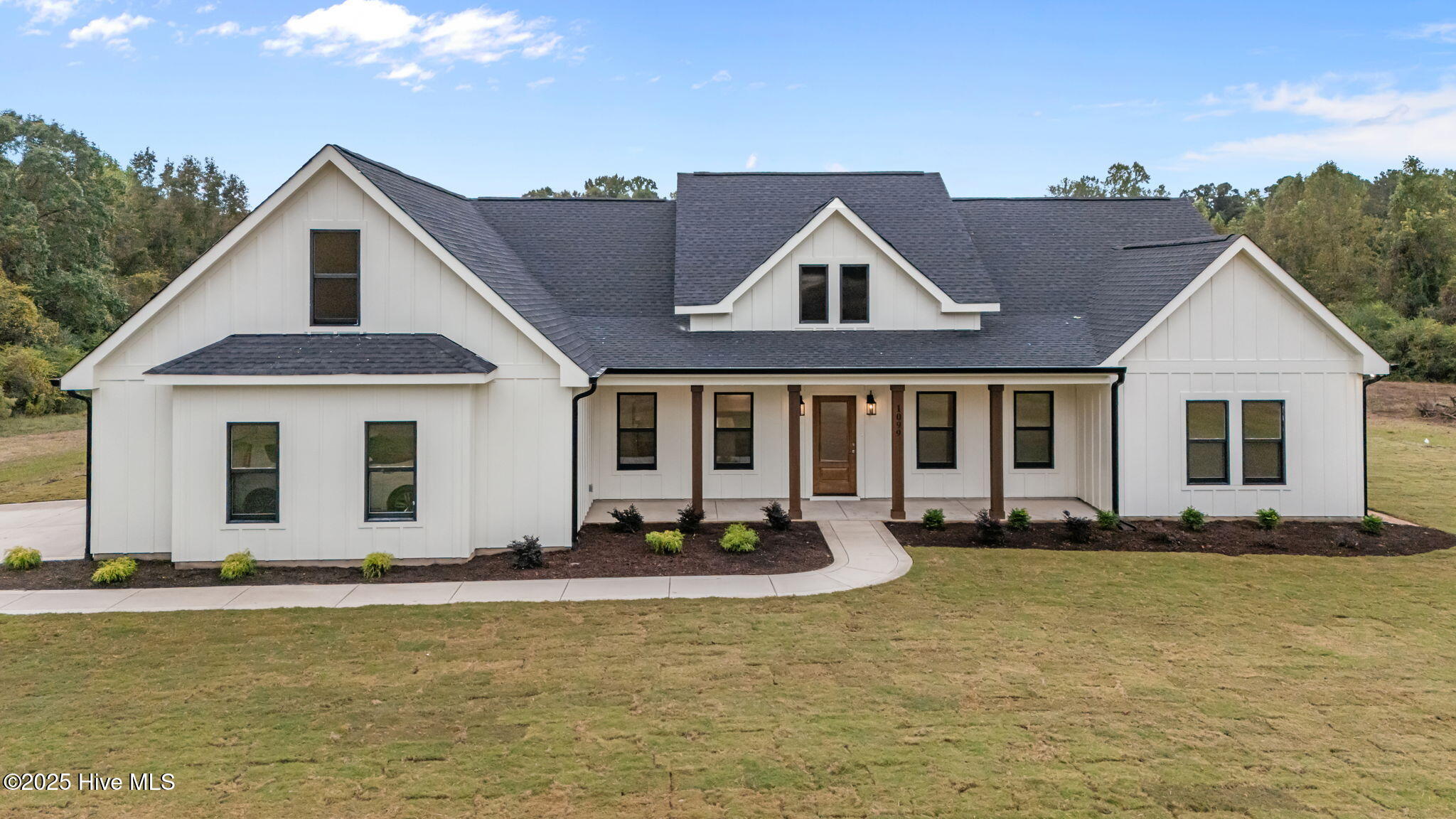 1099 Ring Road
