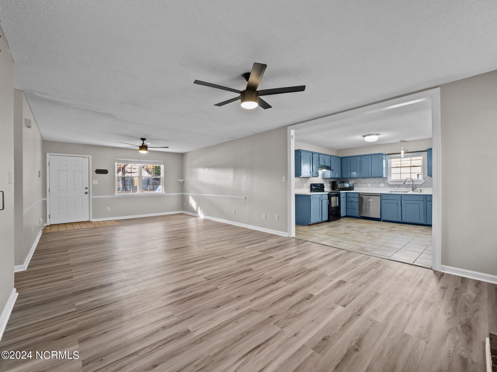 25-web-or-mls-M1B14135