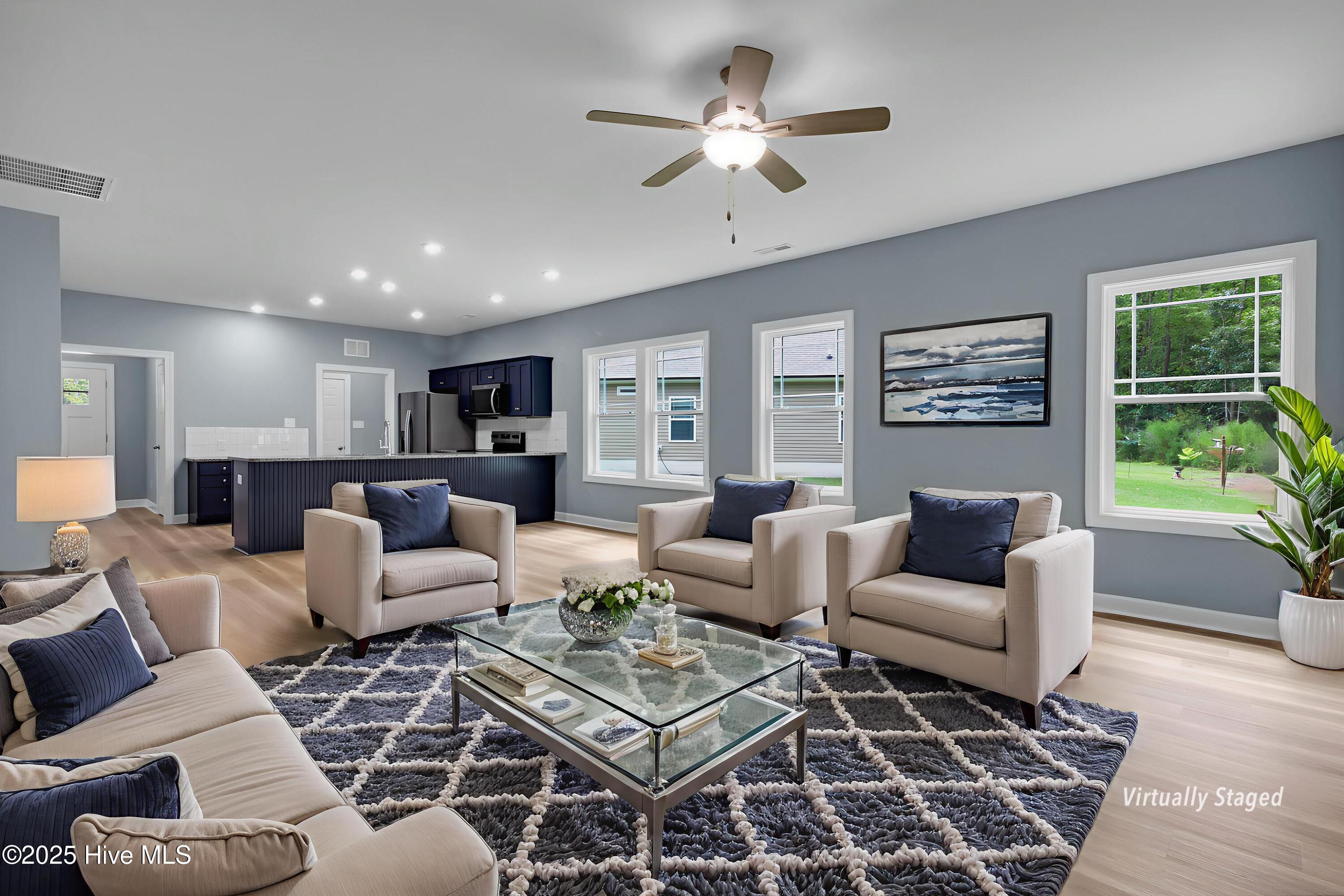 11_15 - Living Room - Modern - 2