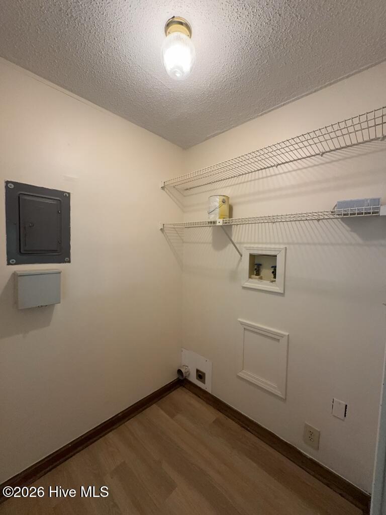 100566915 | Photo 15