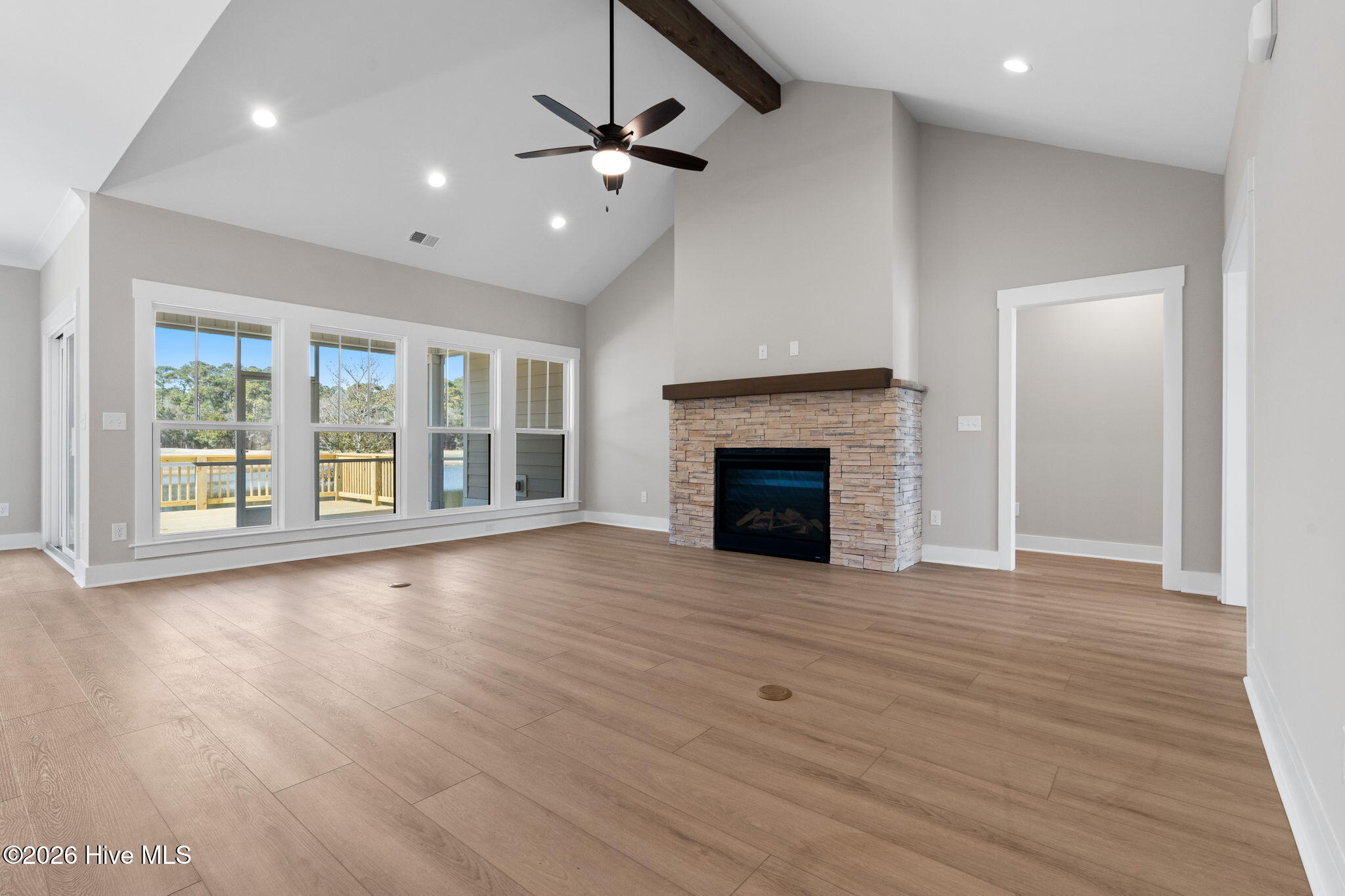 100537581 | Photo 60