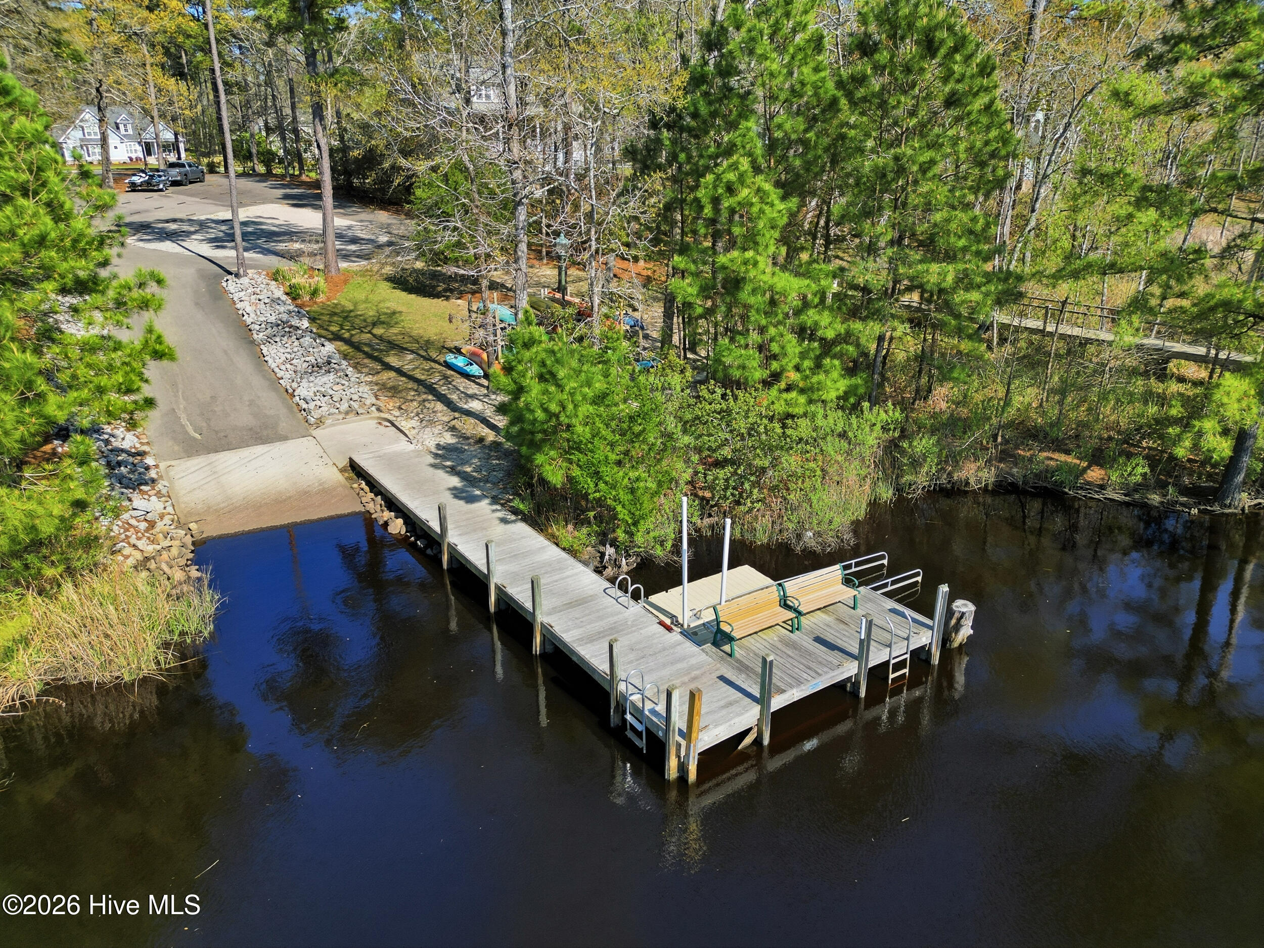 100563980 | Photo 86