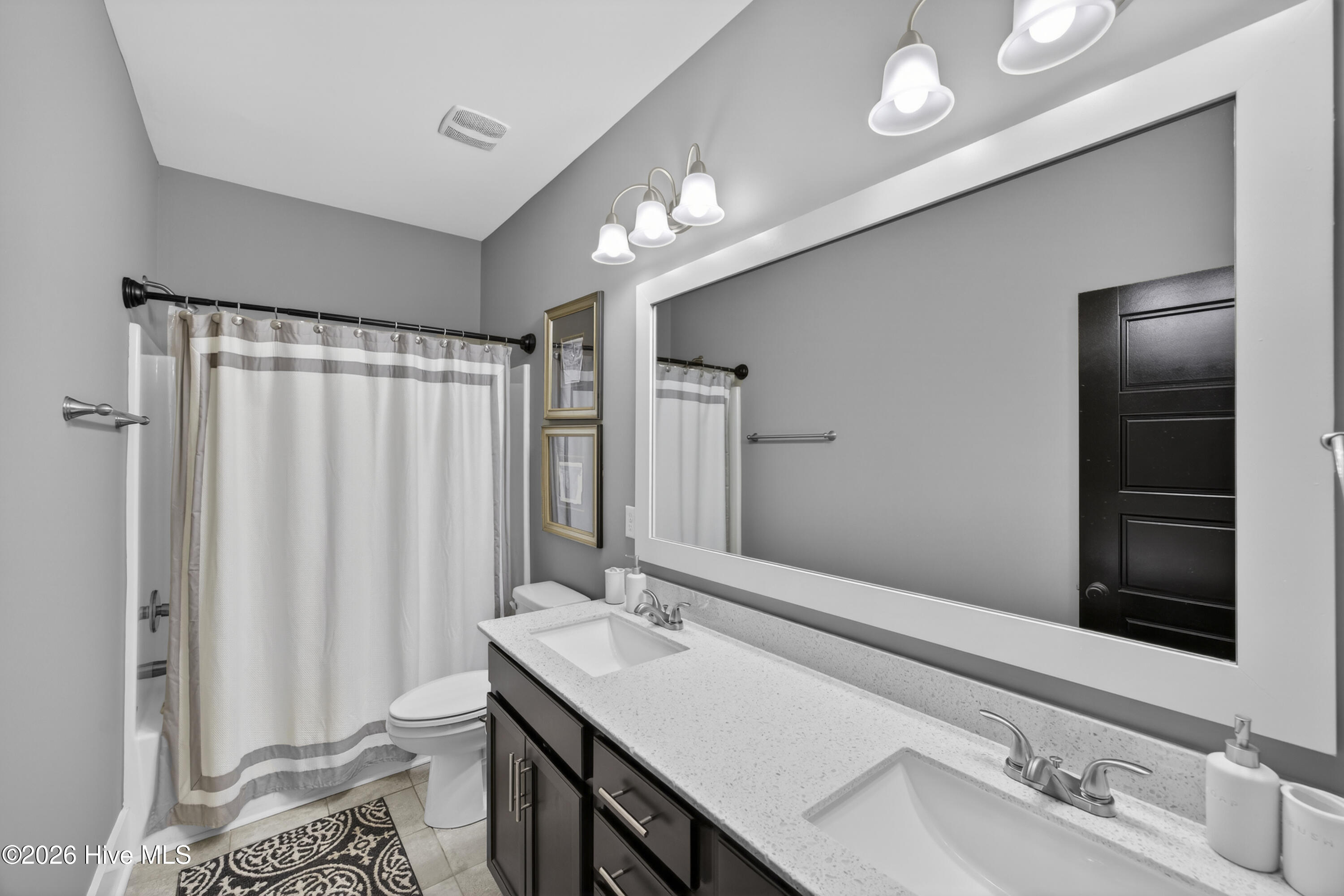 100555140 | Photo 34