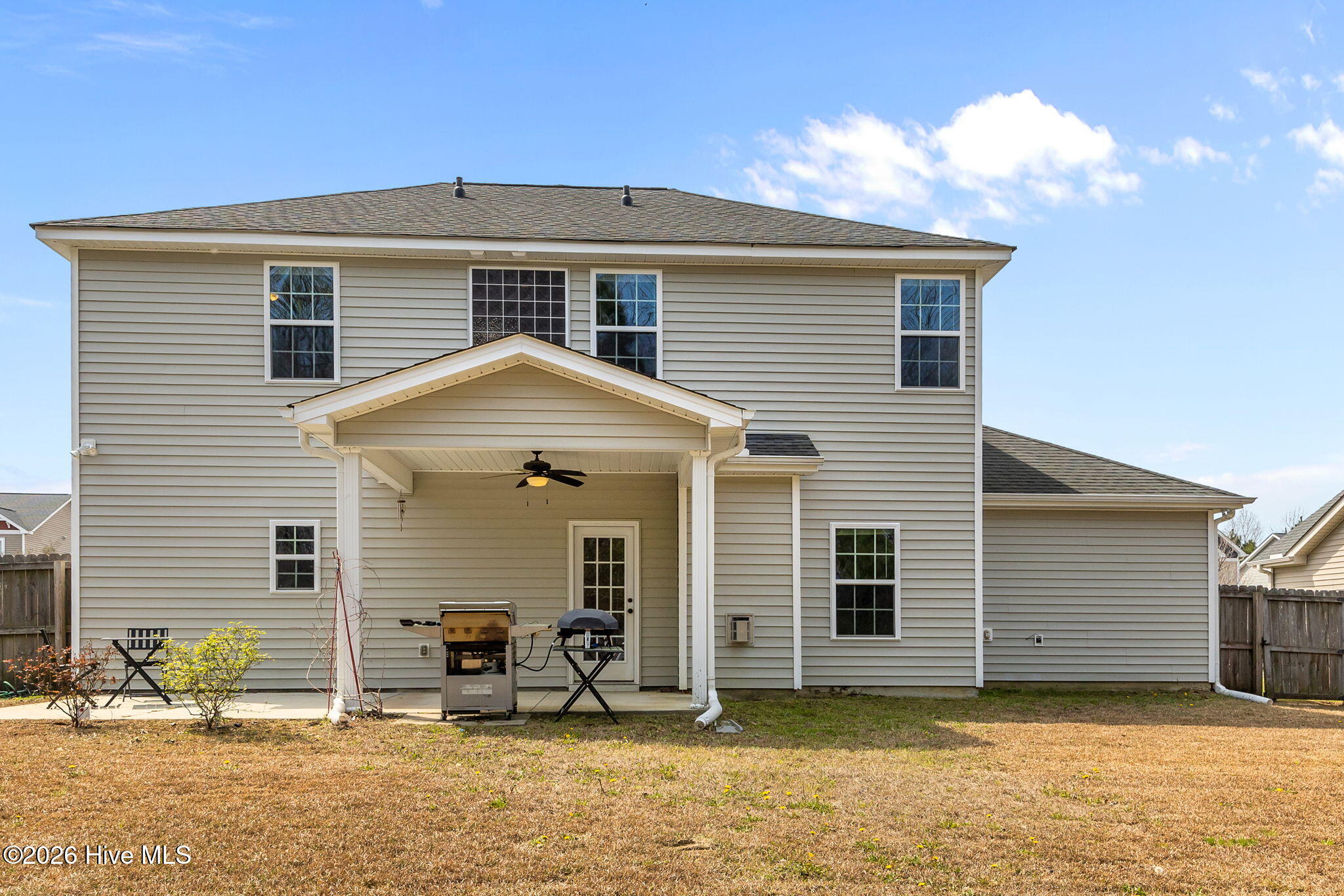 100562317 | Photo 44