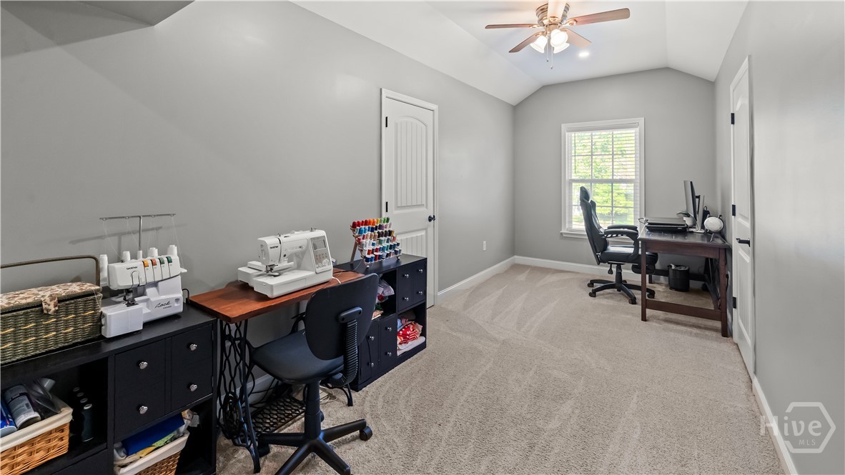 sitting area primary bedroom