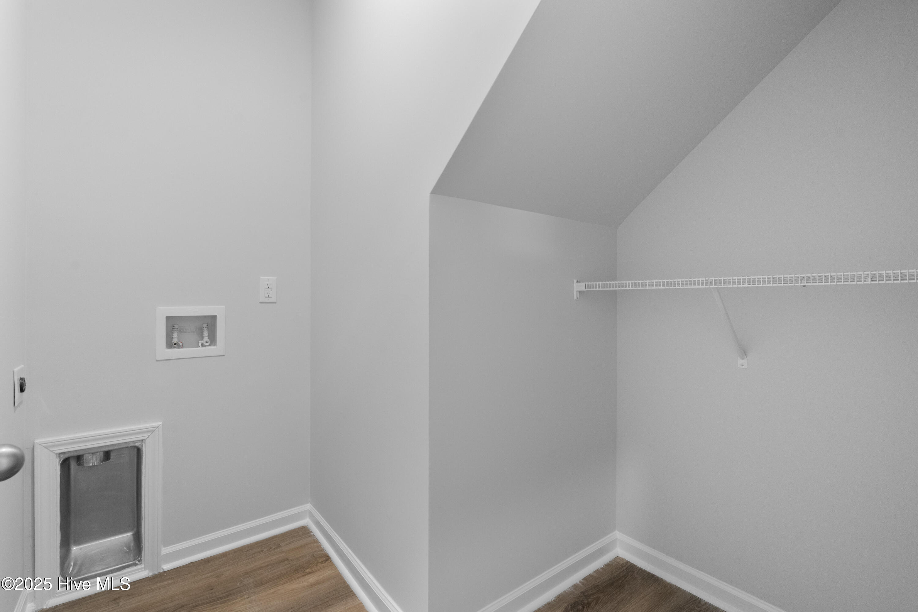 100511298 | Photo 30