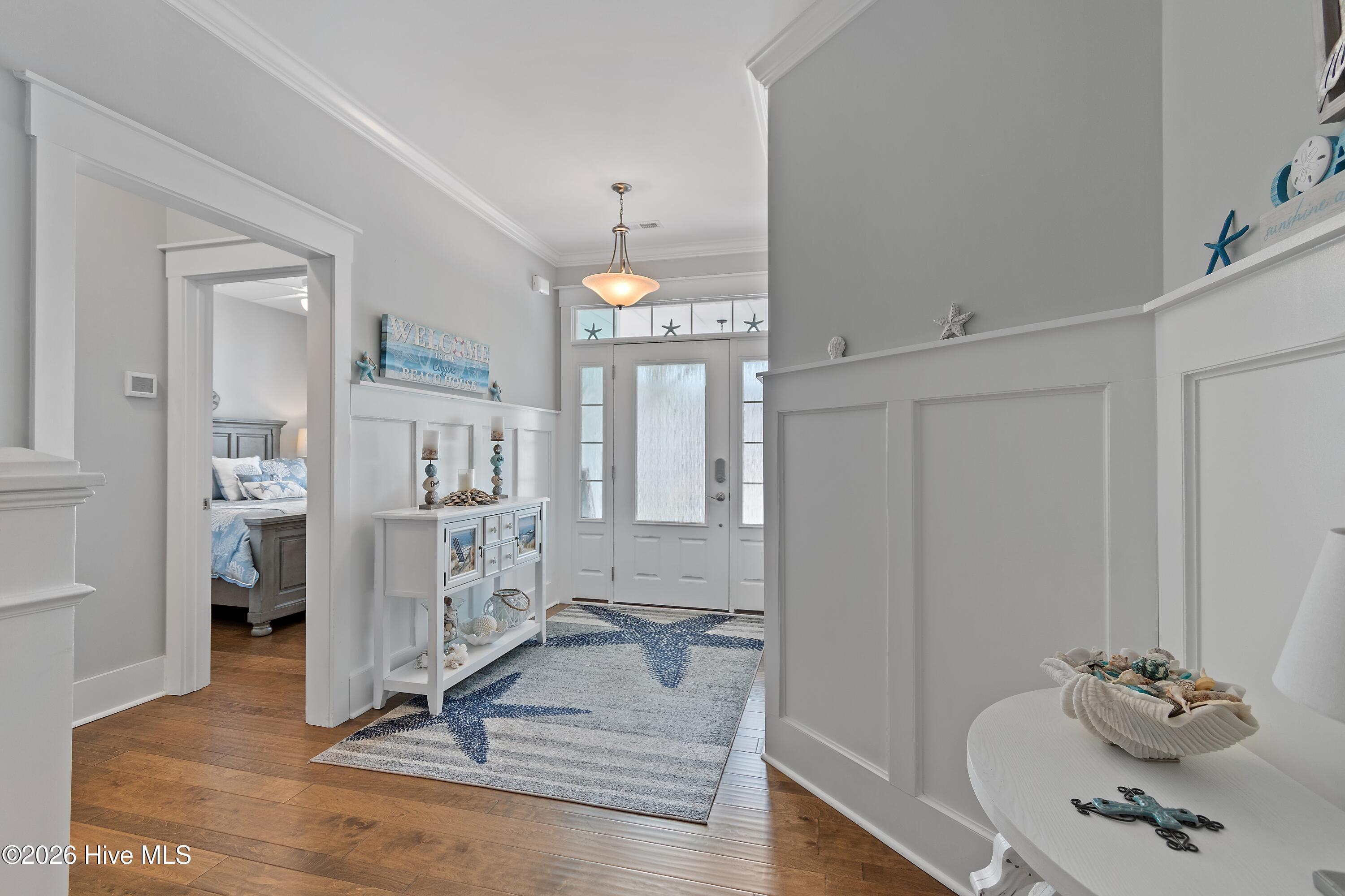 100561282 | Photo 26