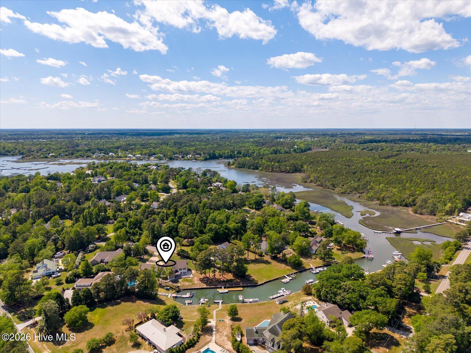 100569224 | Photo 51