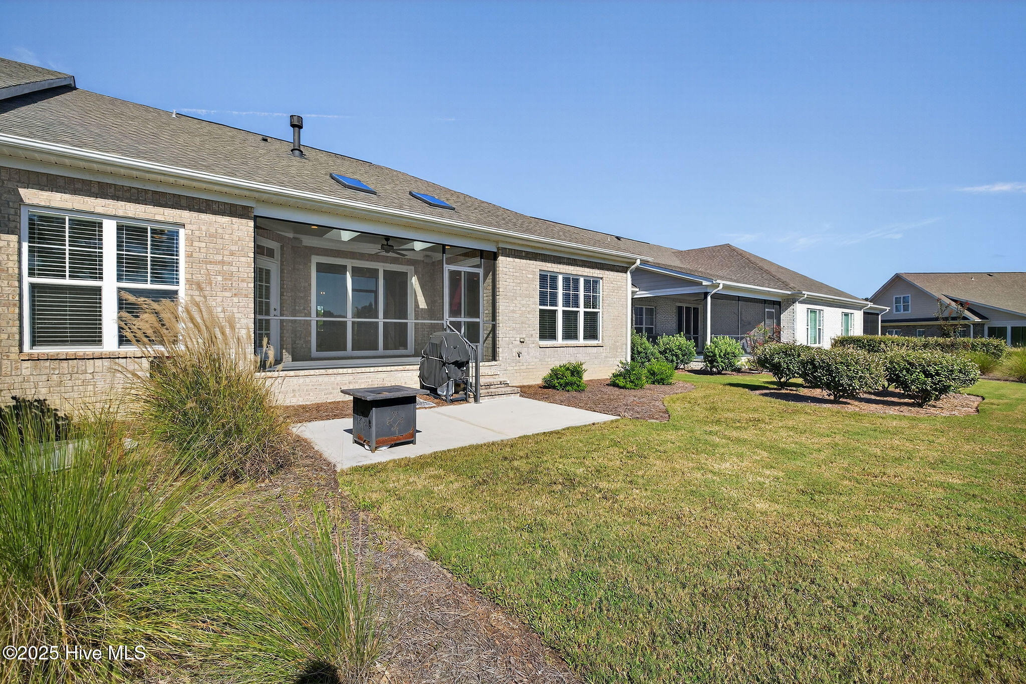 100529139 | Photo 16