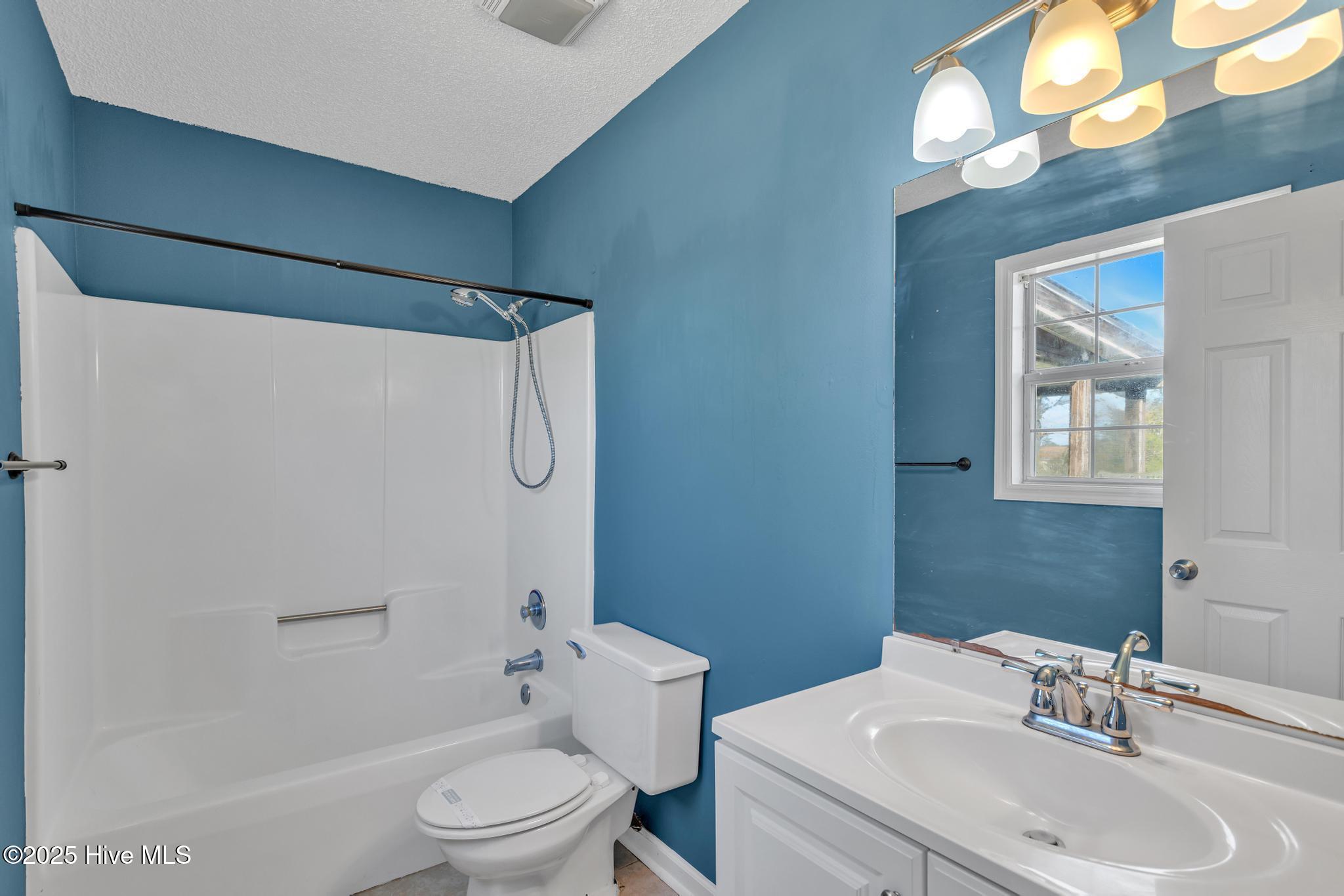 100539855 | Photo 23