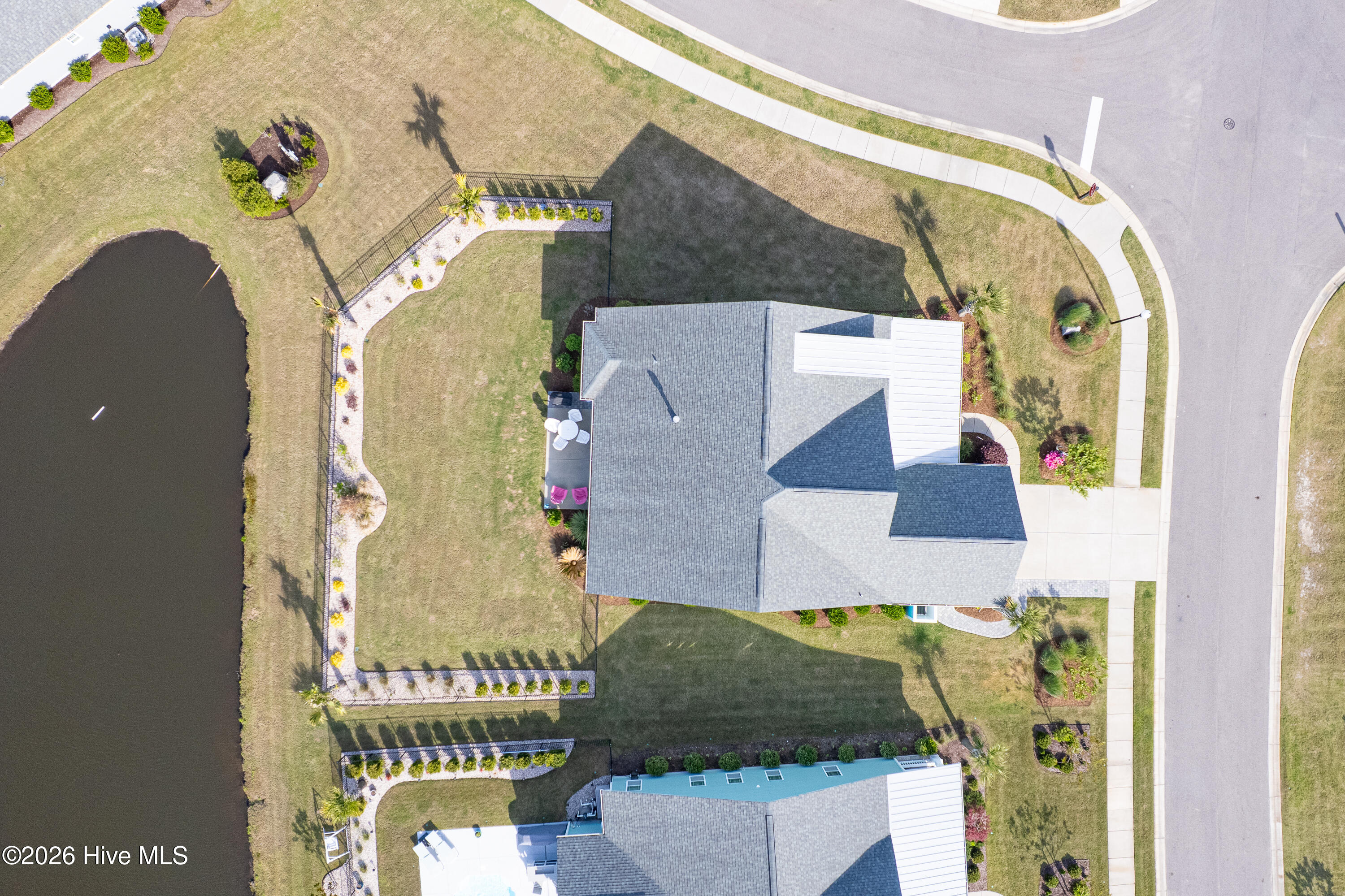 100566164 | Photo 49