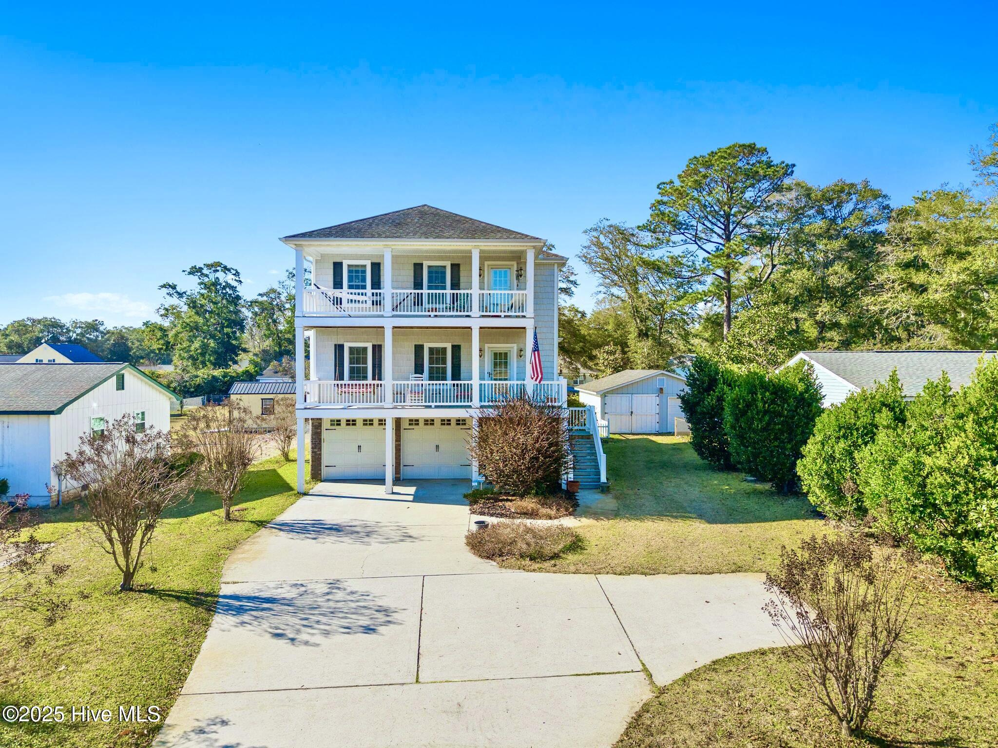 100543841 | Photo 80