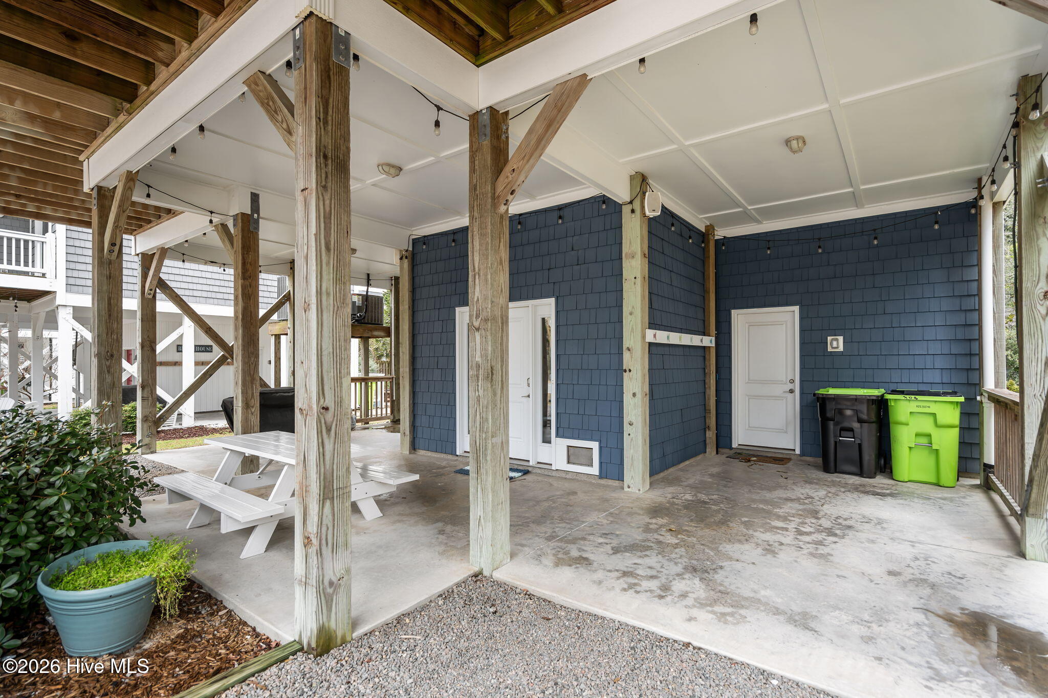 100553388 | Photo 52