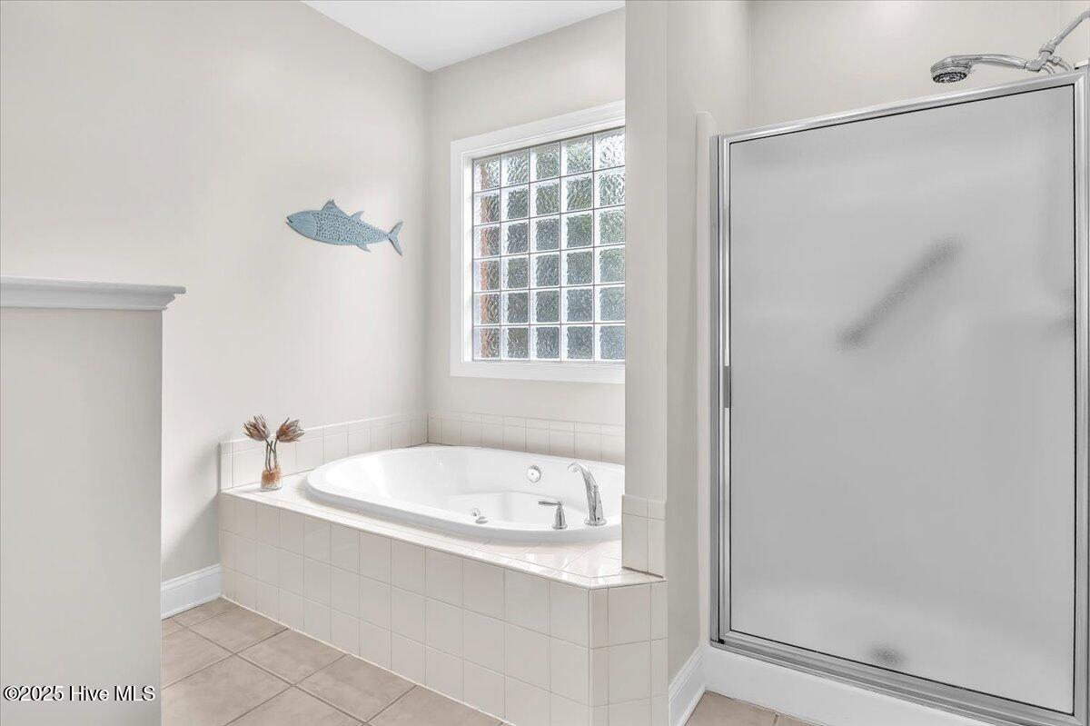 100506076 | Photo 31