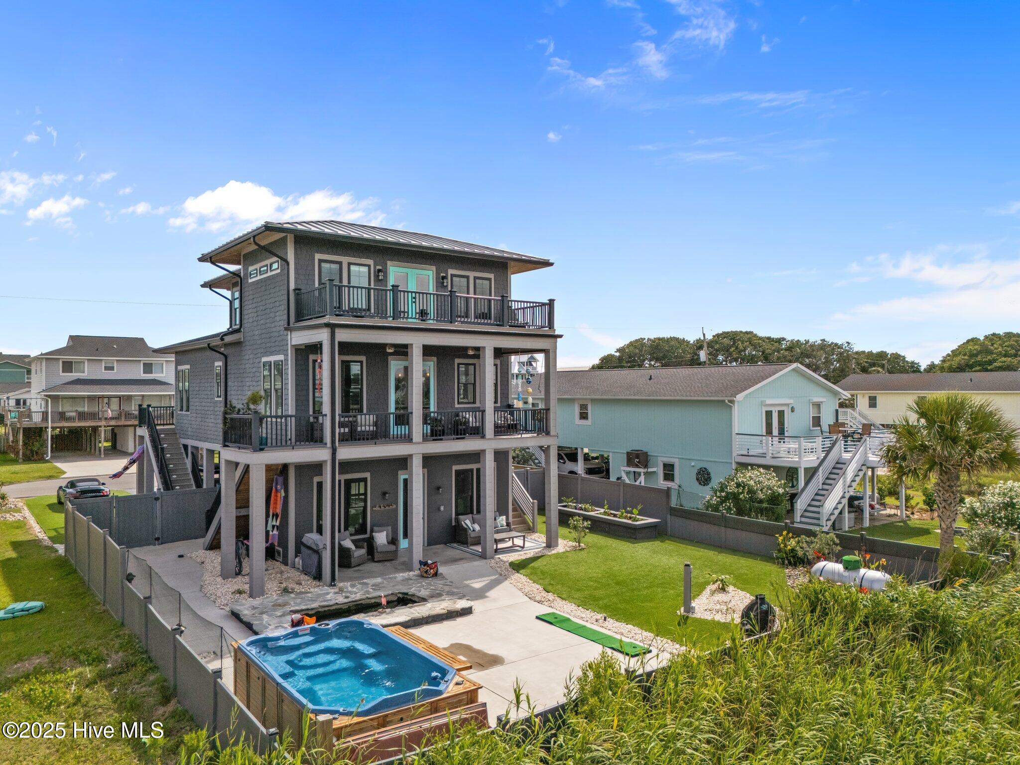 100514029 | Photo 60