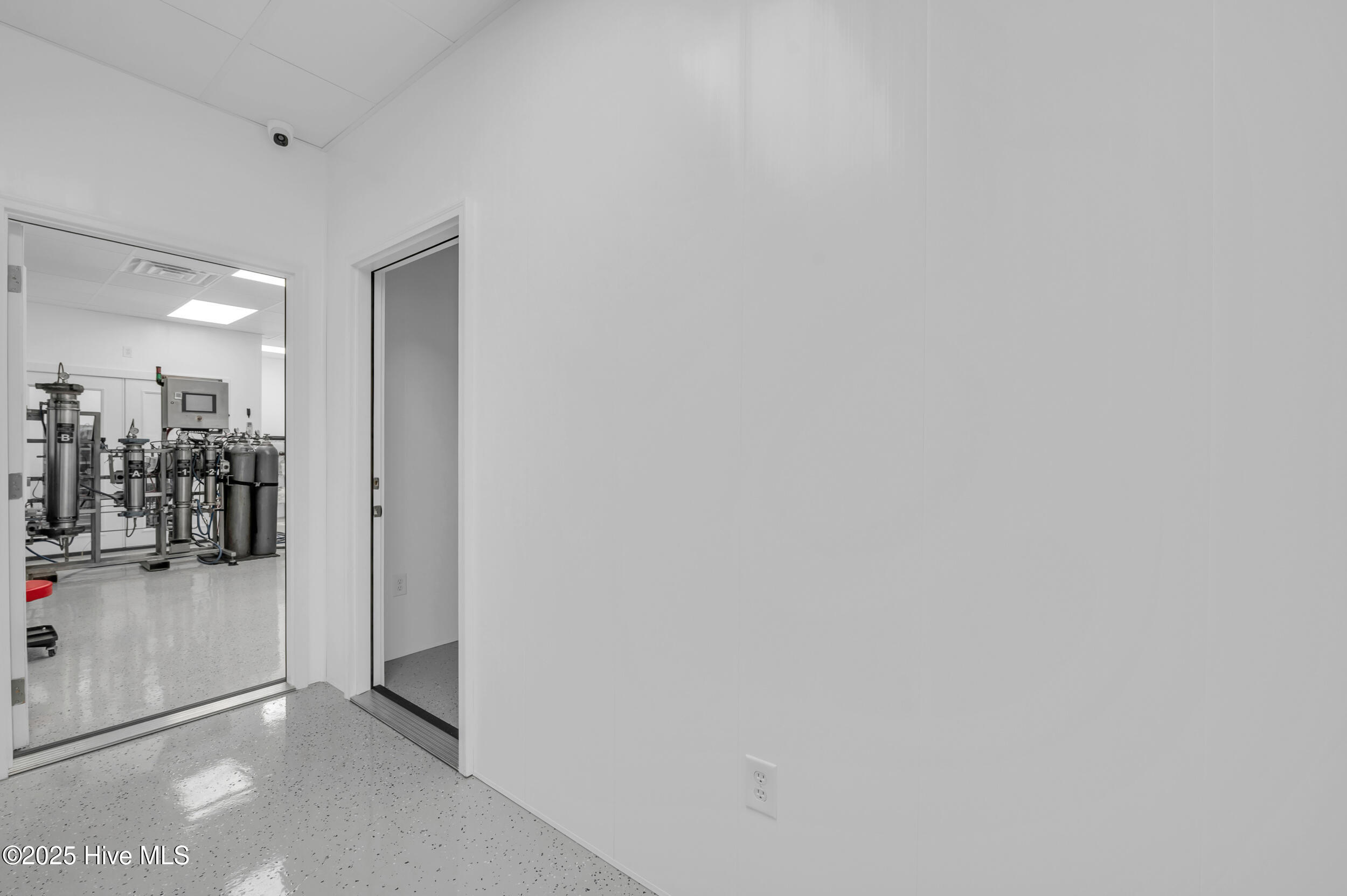 100532115 | Photo 62