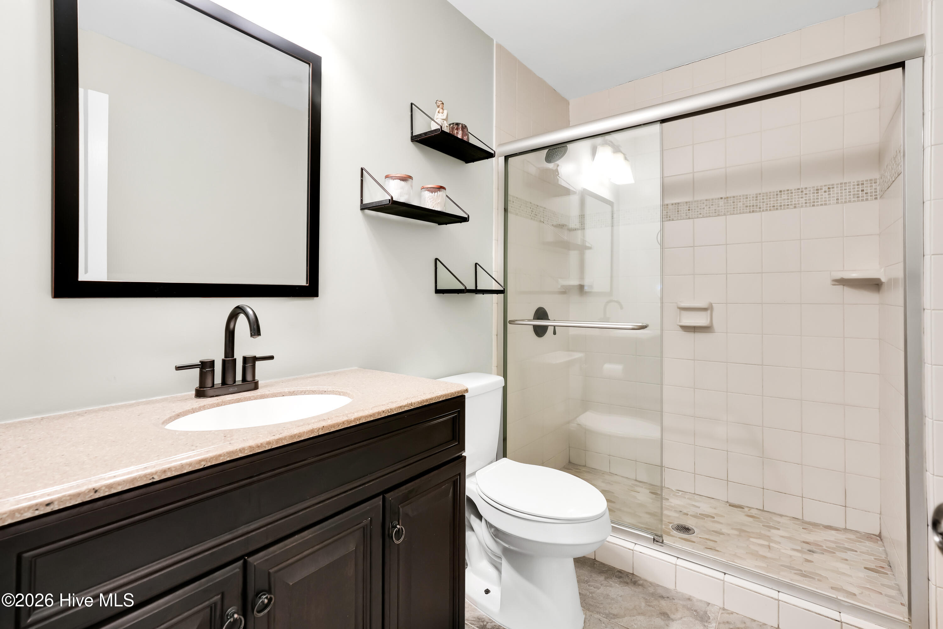 100567428 | Photo 19