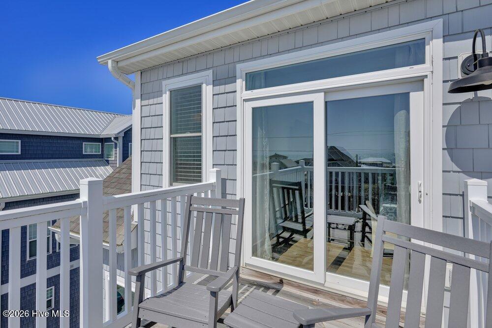 100564441 | Photo 25