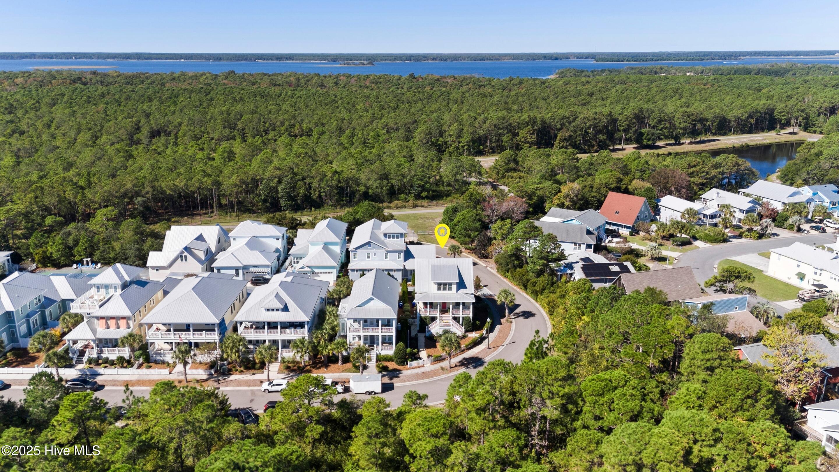 100536198 | Photo 12