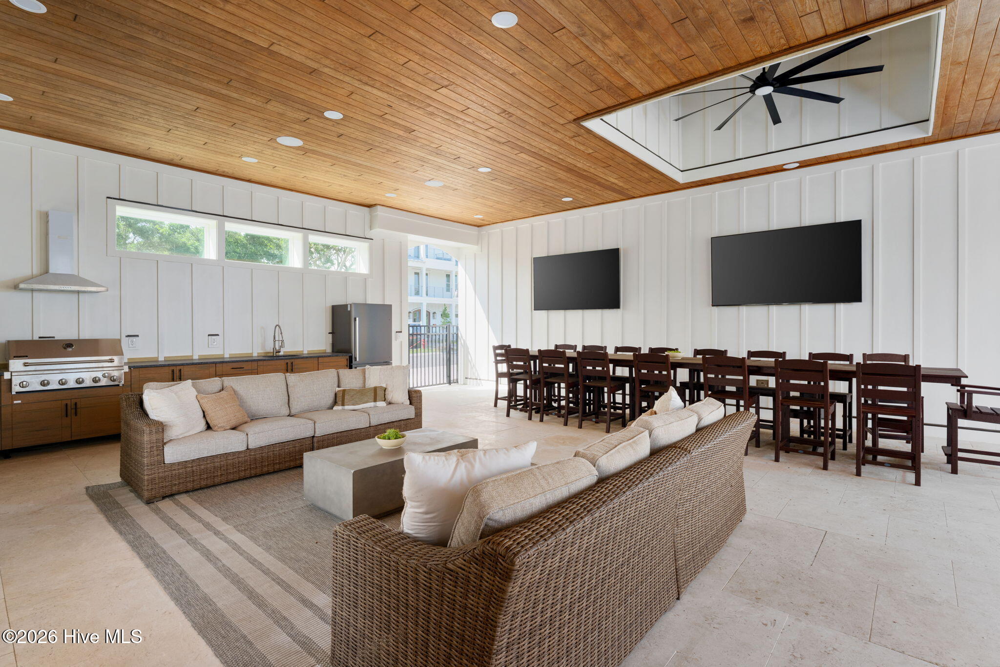 70 Peregrine Court, Surf City, NC, 28445