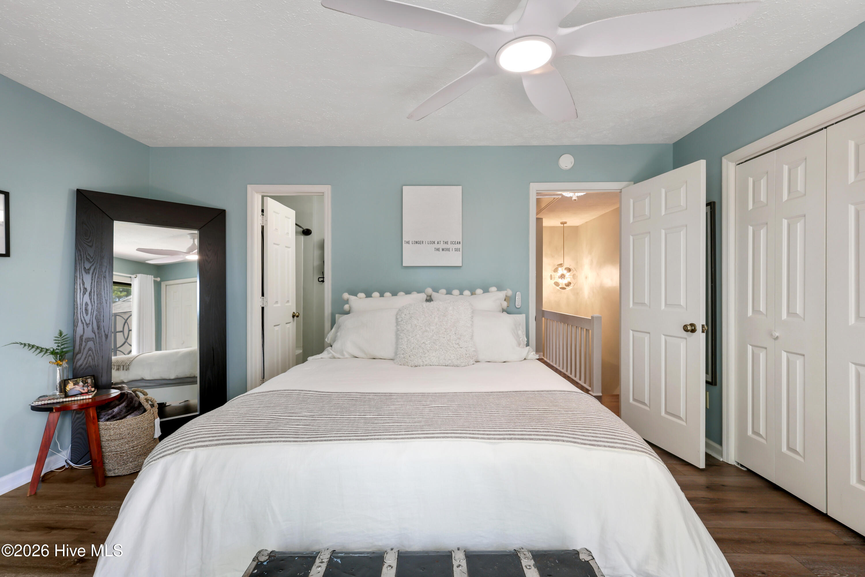 100563182 | Photo 14