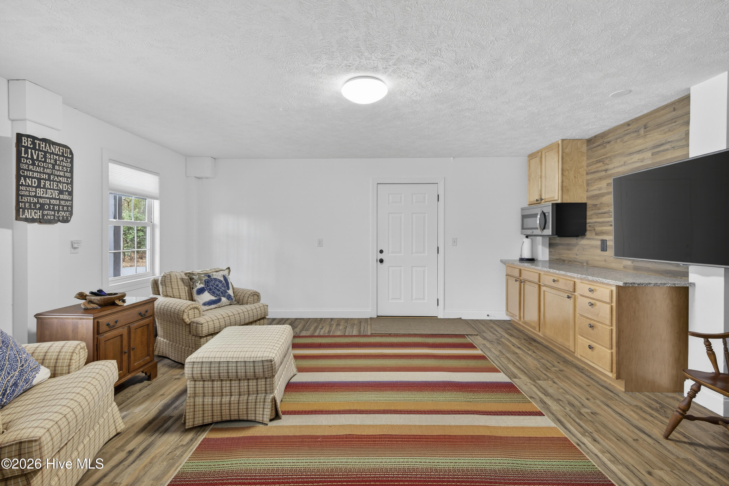 100557060 | Photo 50