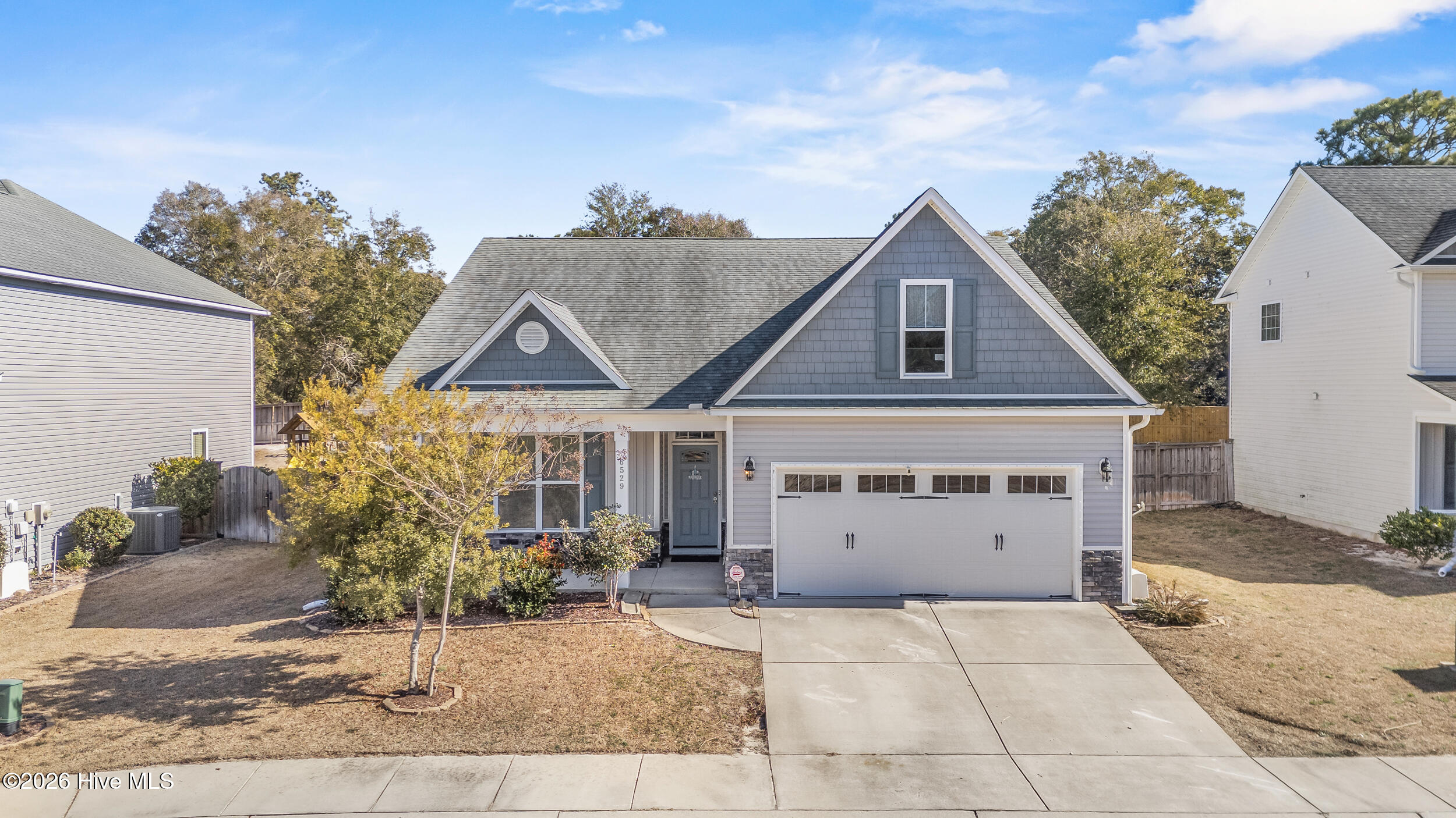 100552443 | Photo 36