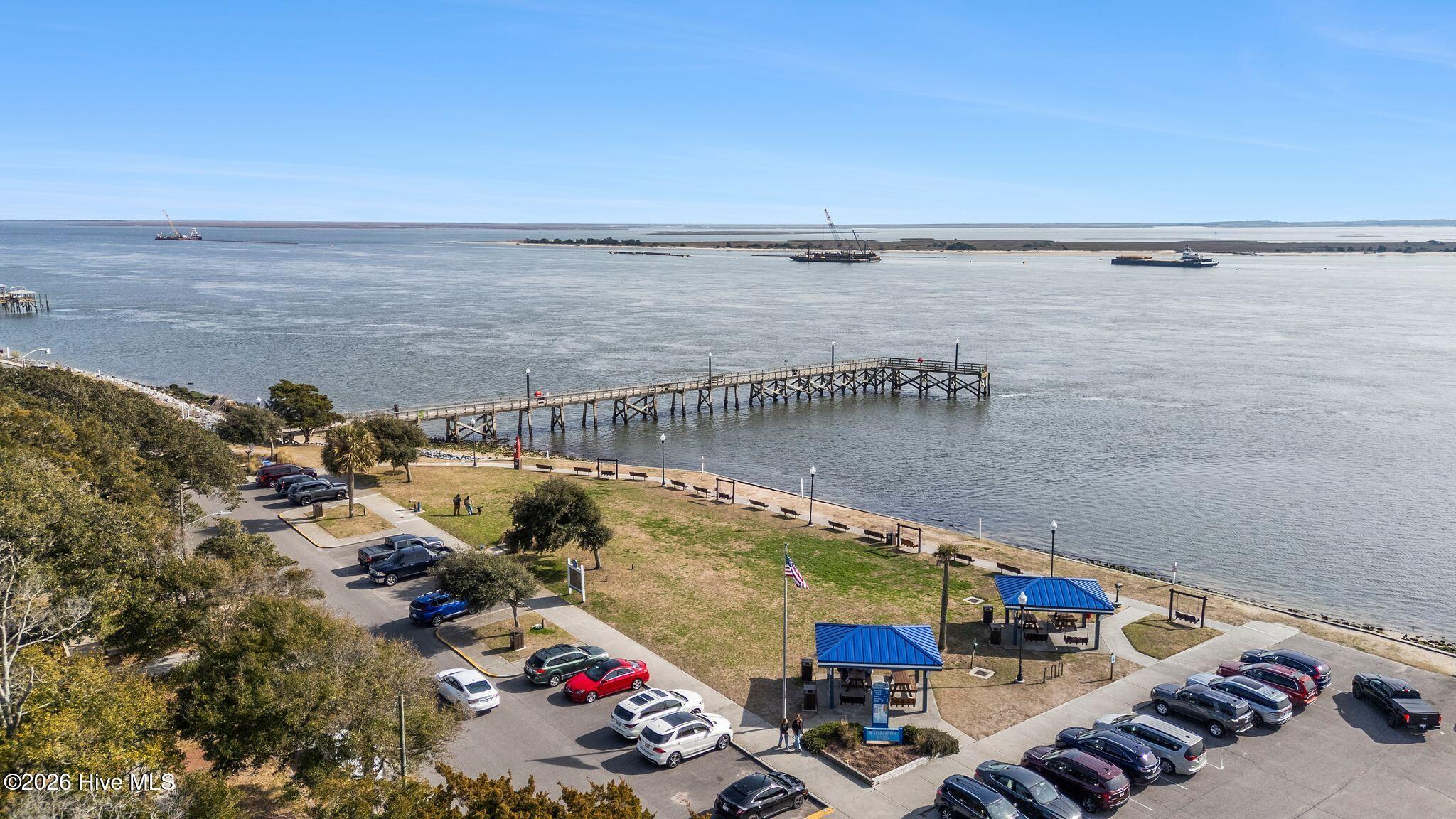 100550657 | Photo 42