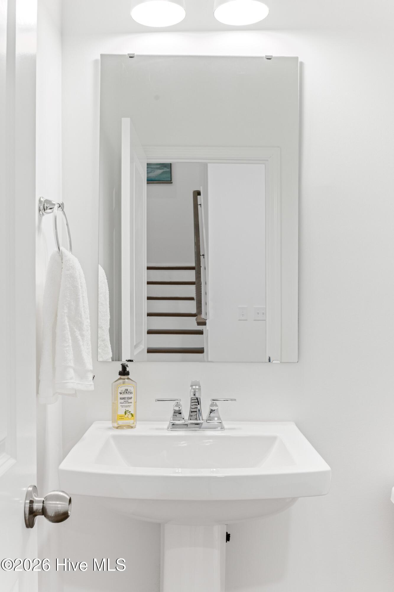 100519303 | Photo 46