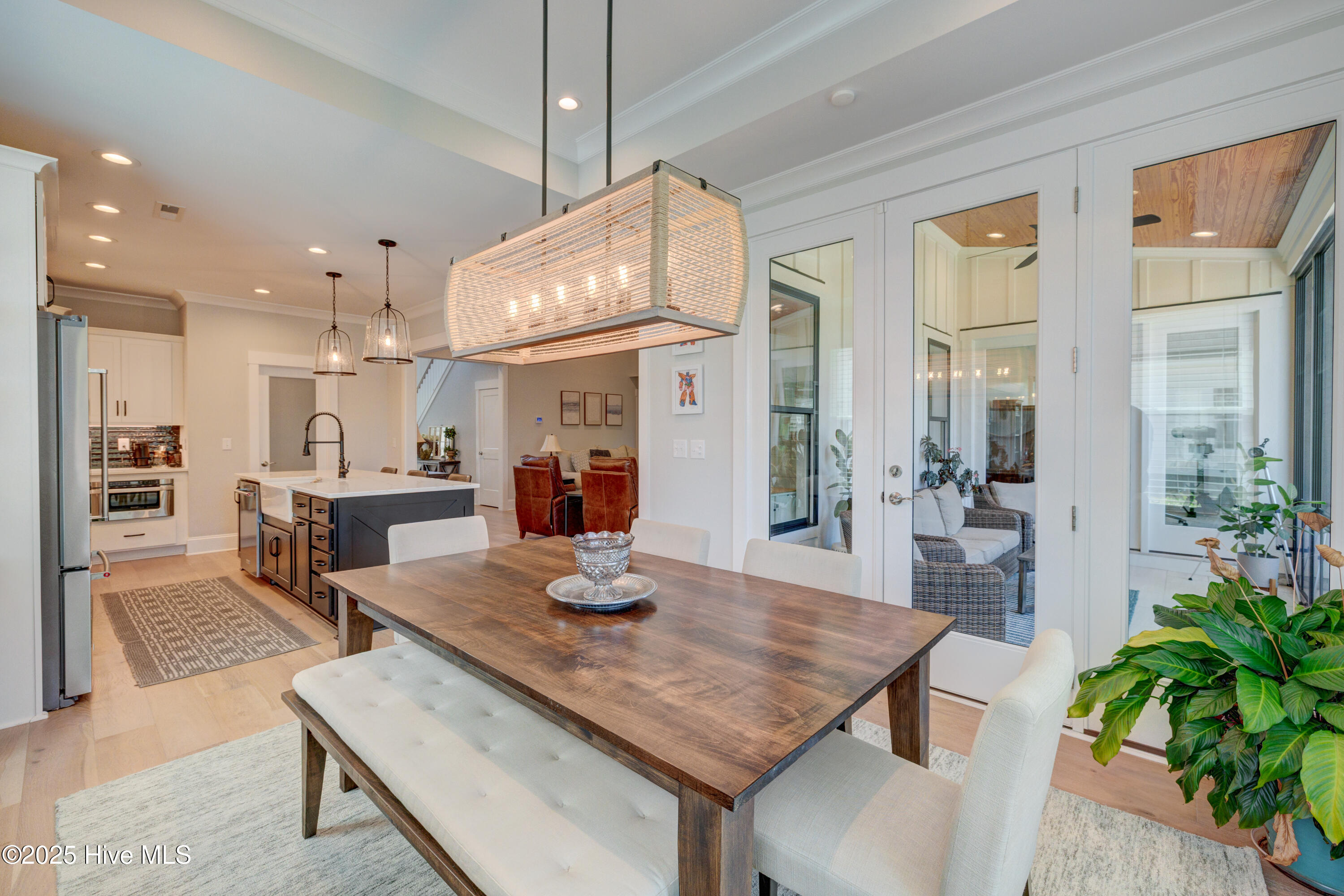 100531036 | Photo 21