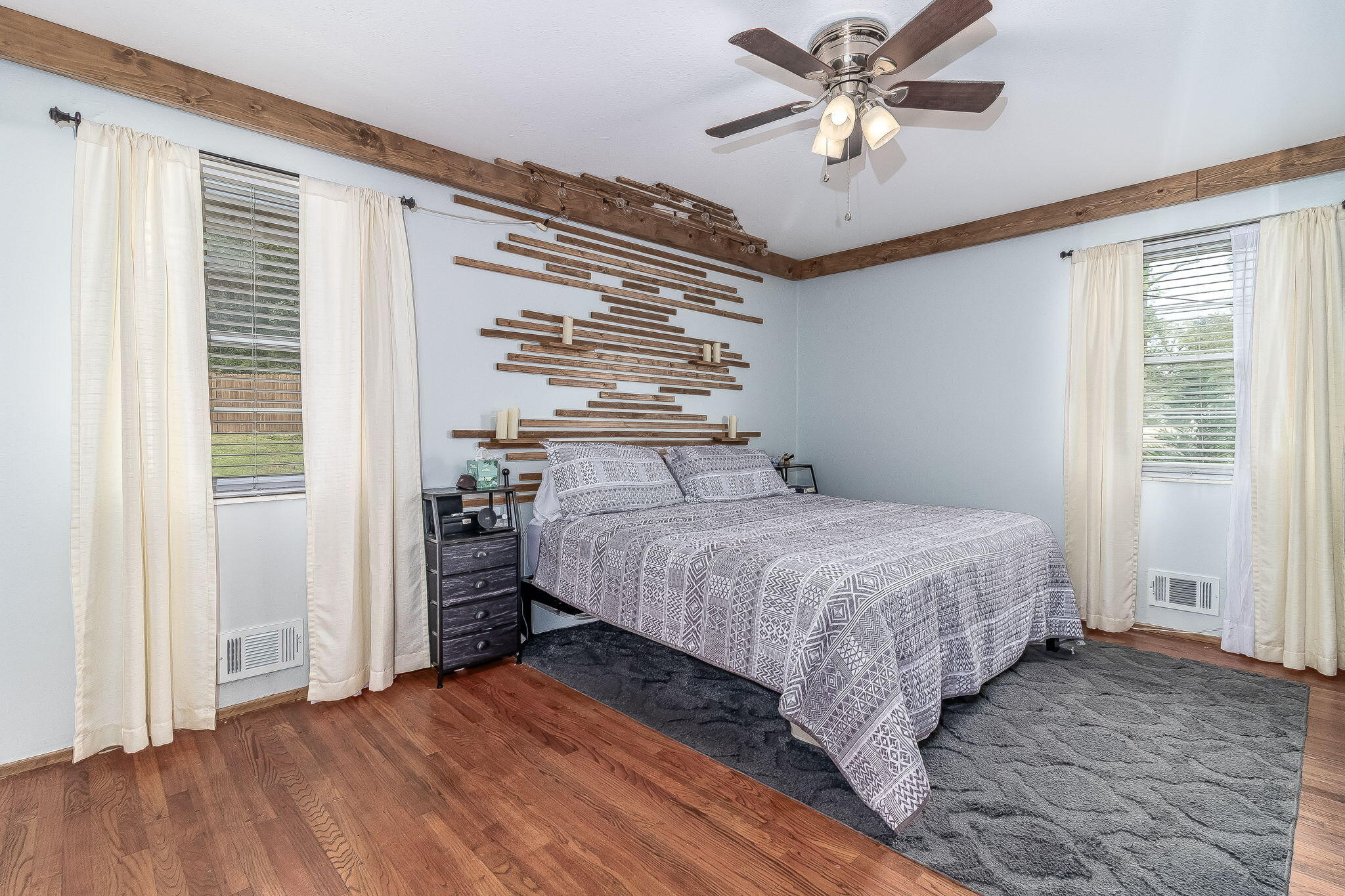 21-web-or-mls-2211 MURA DRIVE 2026 ©--10