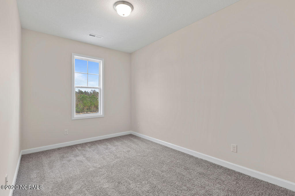 100560140 | Photo 17