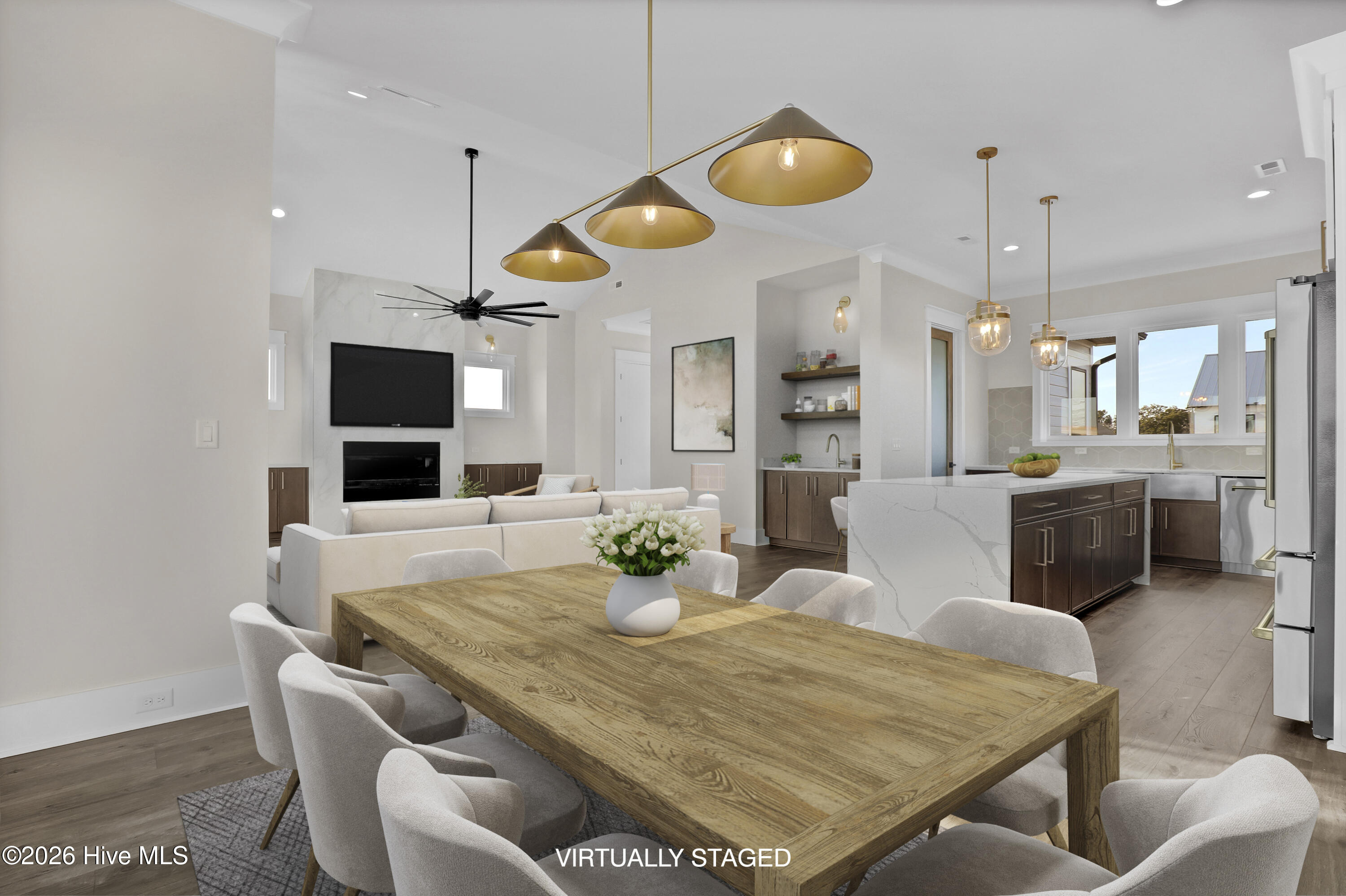 100556414 | Photo 12