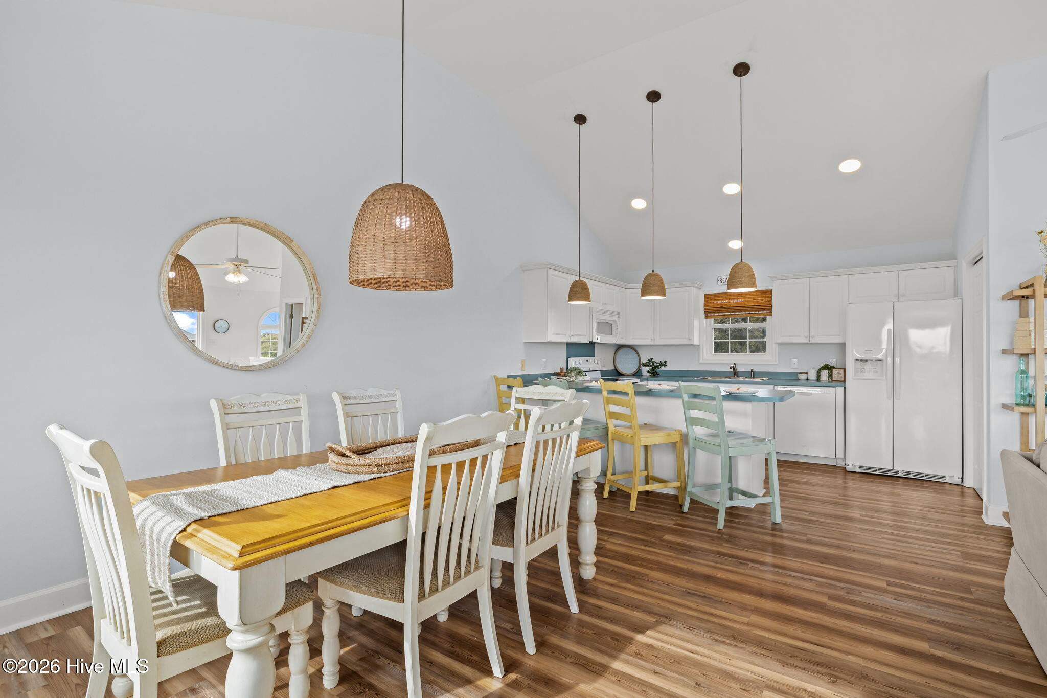 100547357 | Photo 26