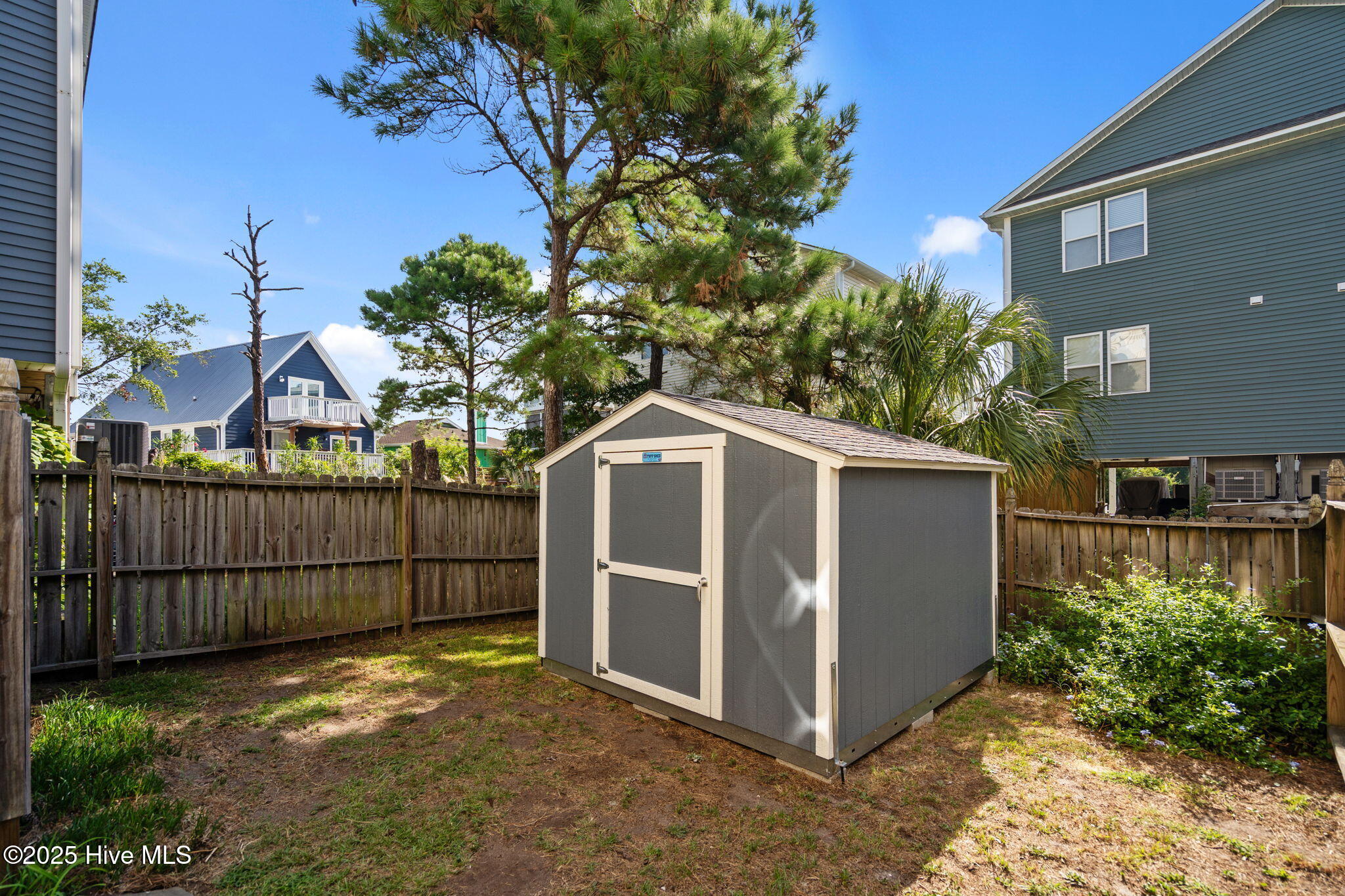 100522294 | Photo 38