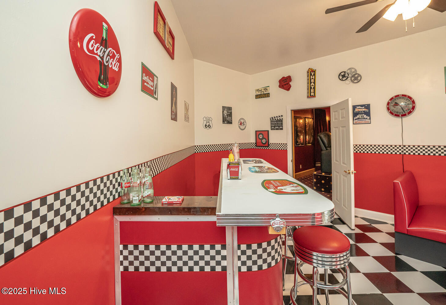 100534571 | Photo 57