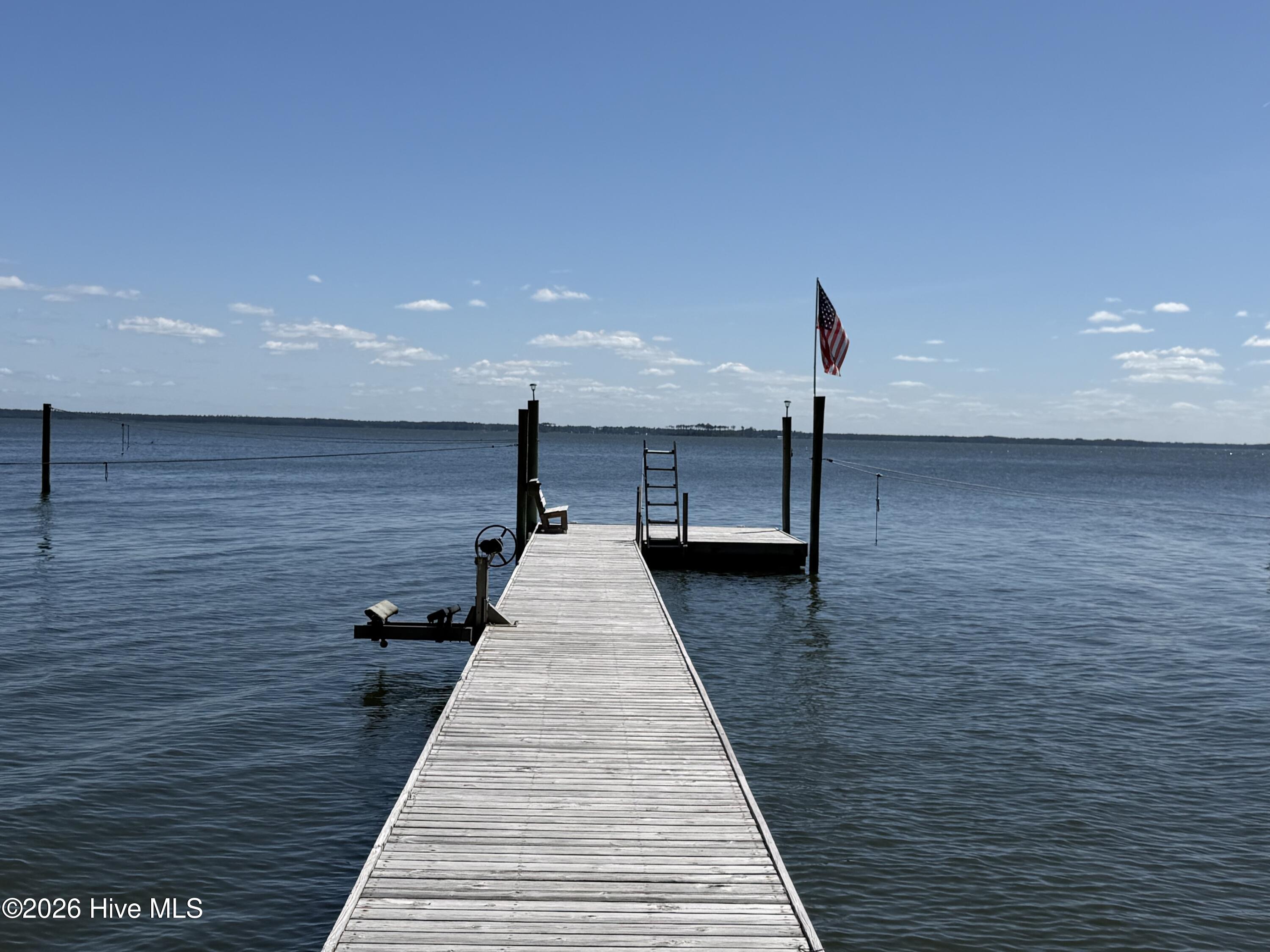 Community pier