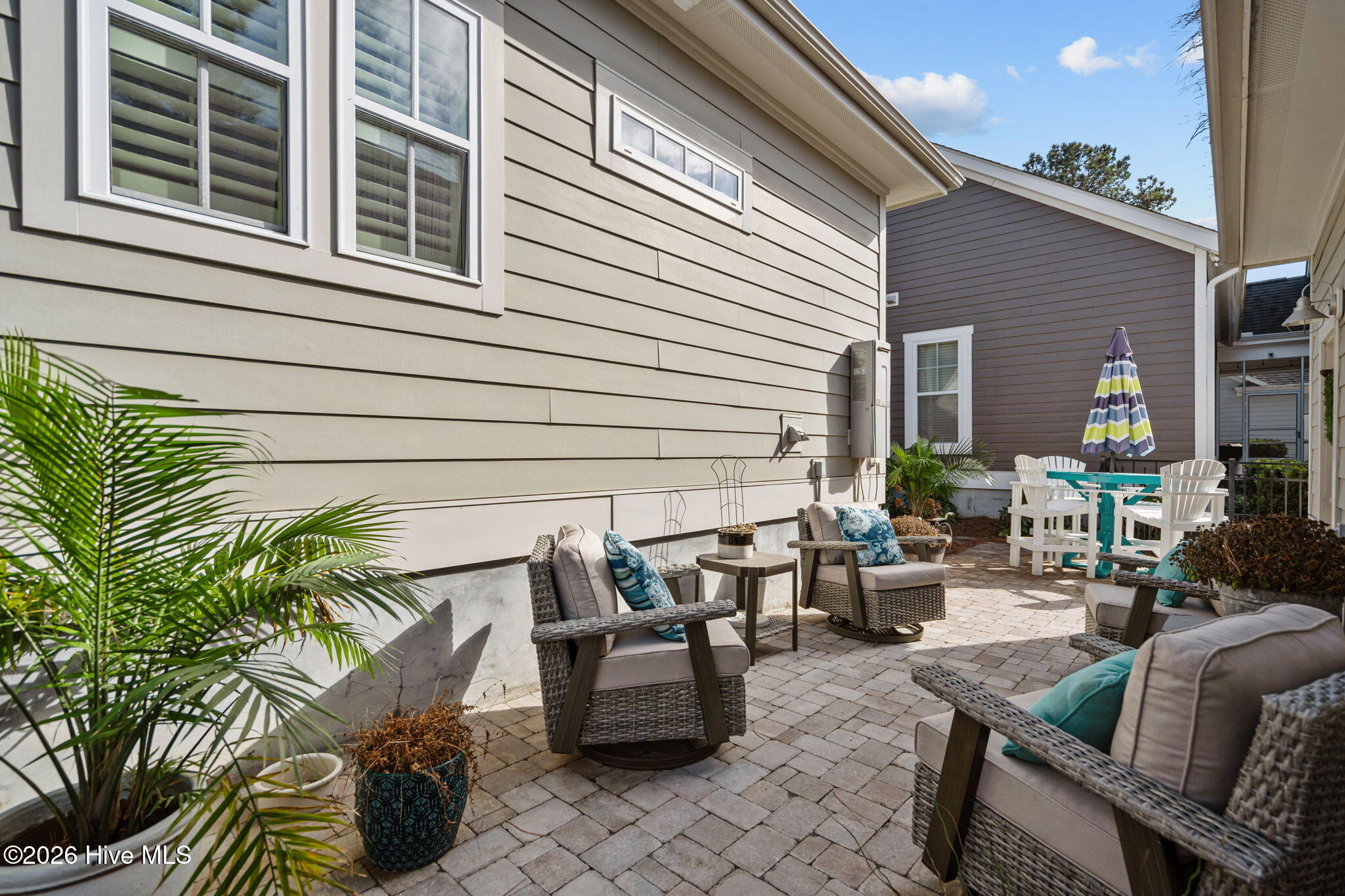 100547967 | Photo 44