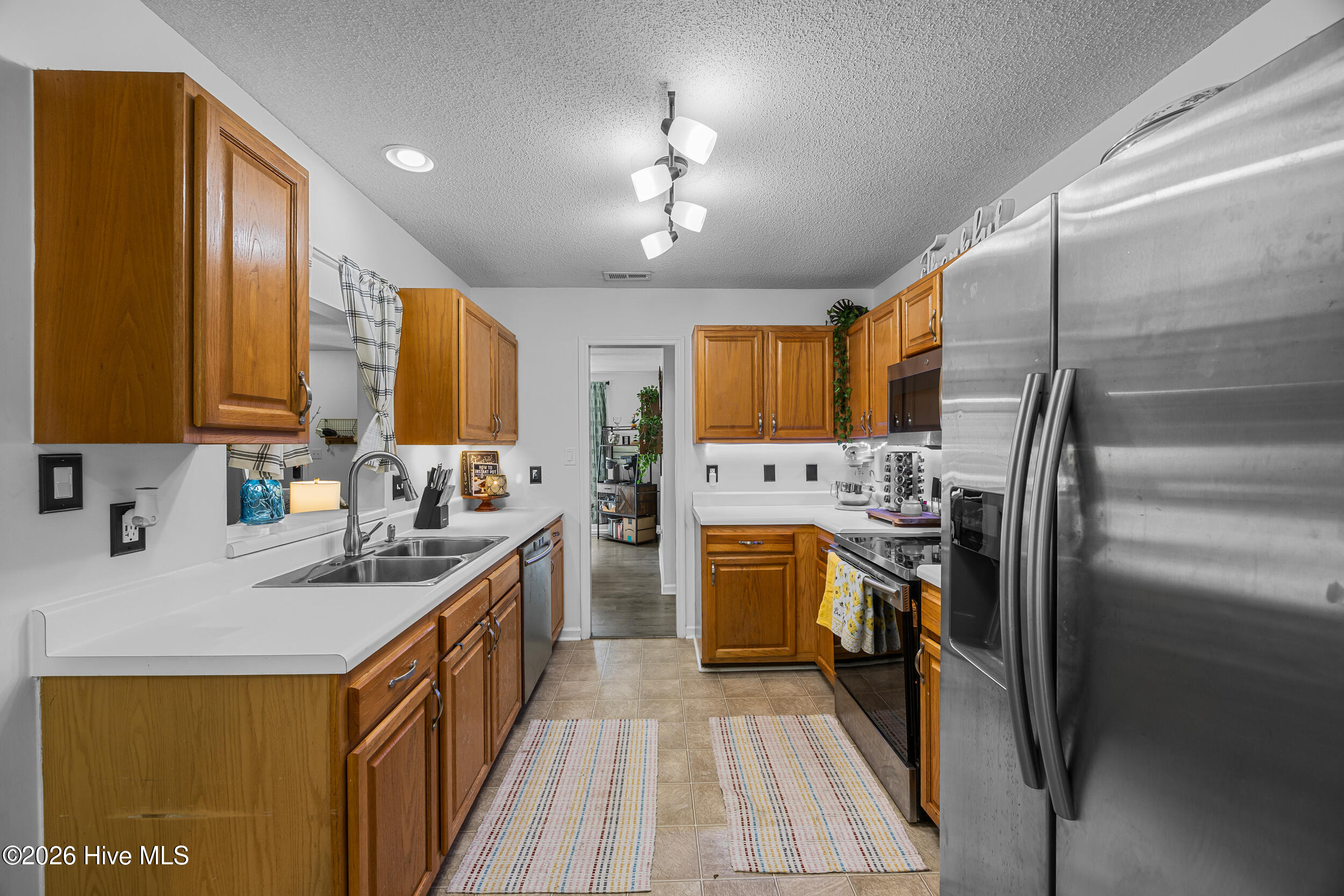 100566789 | Photo 29