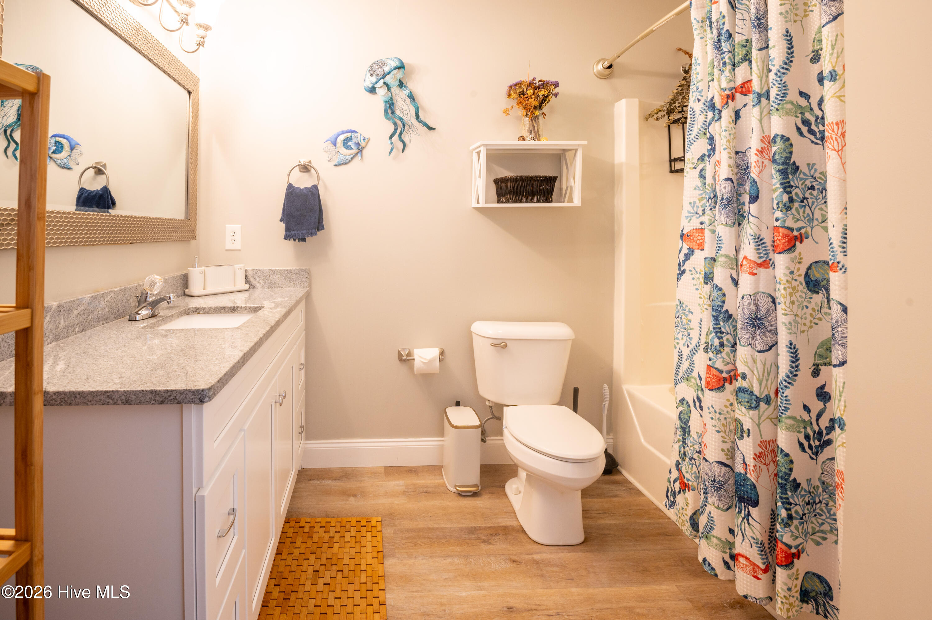 100553127 | Photo 21