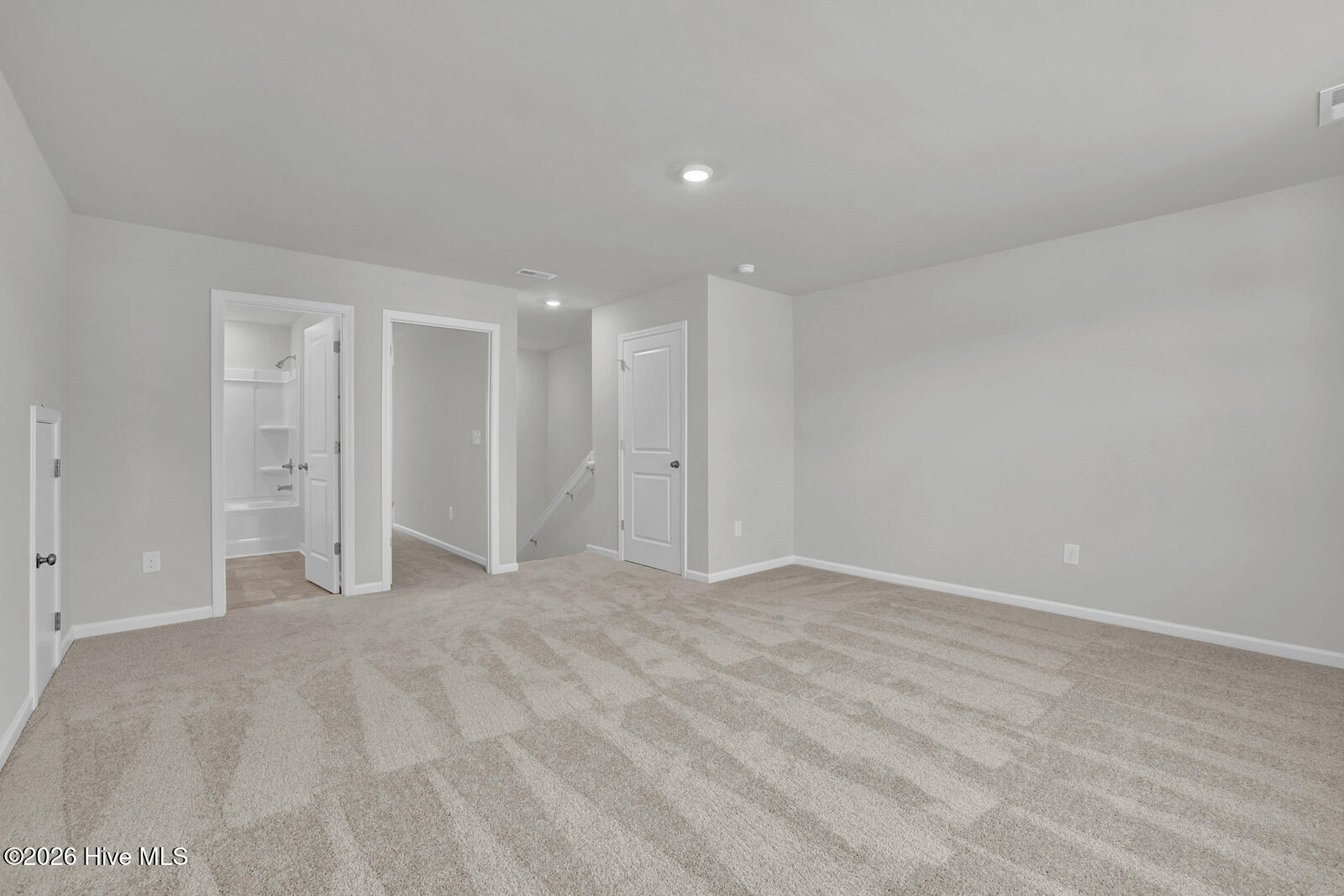 100550125 | Photo 23