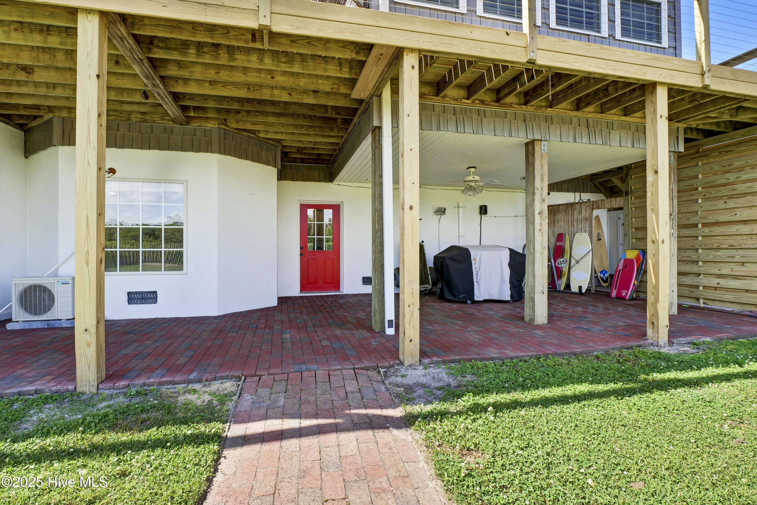 100539598 | Photo 33