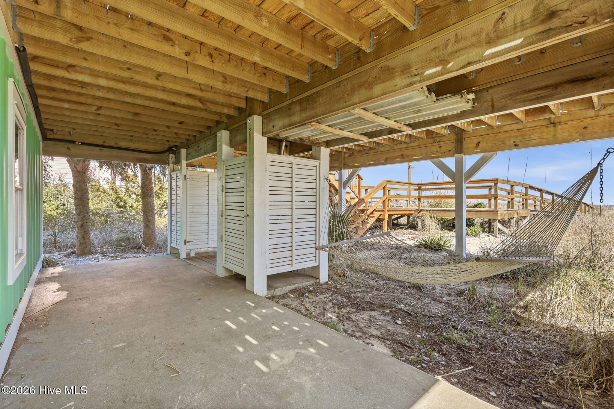 100556702 | Photo 13