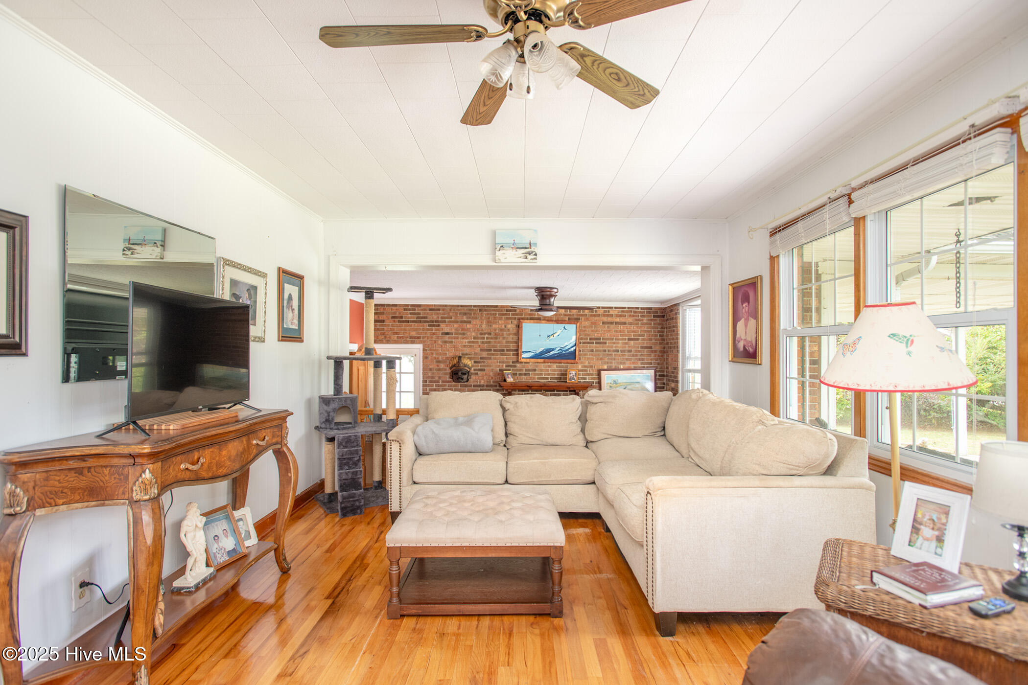 2596 Cedar Island Road,Cedar Island