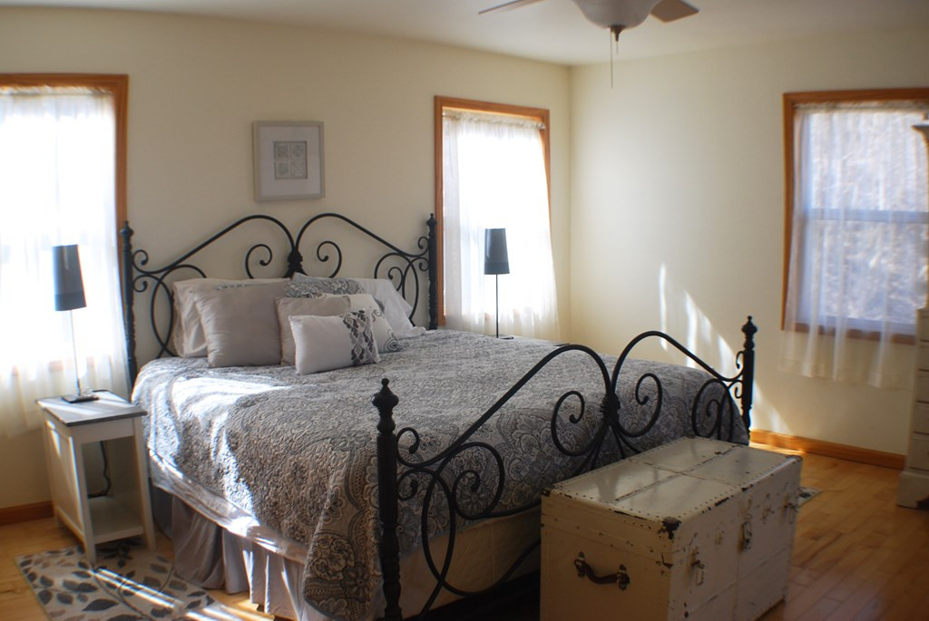 Mail level bedroom