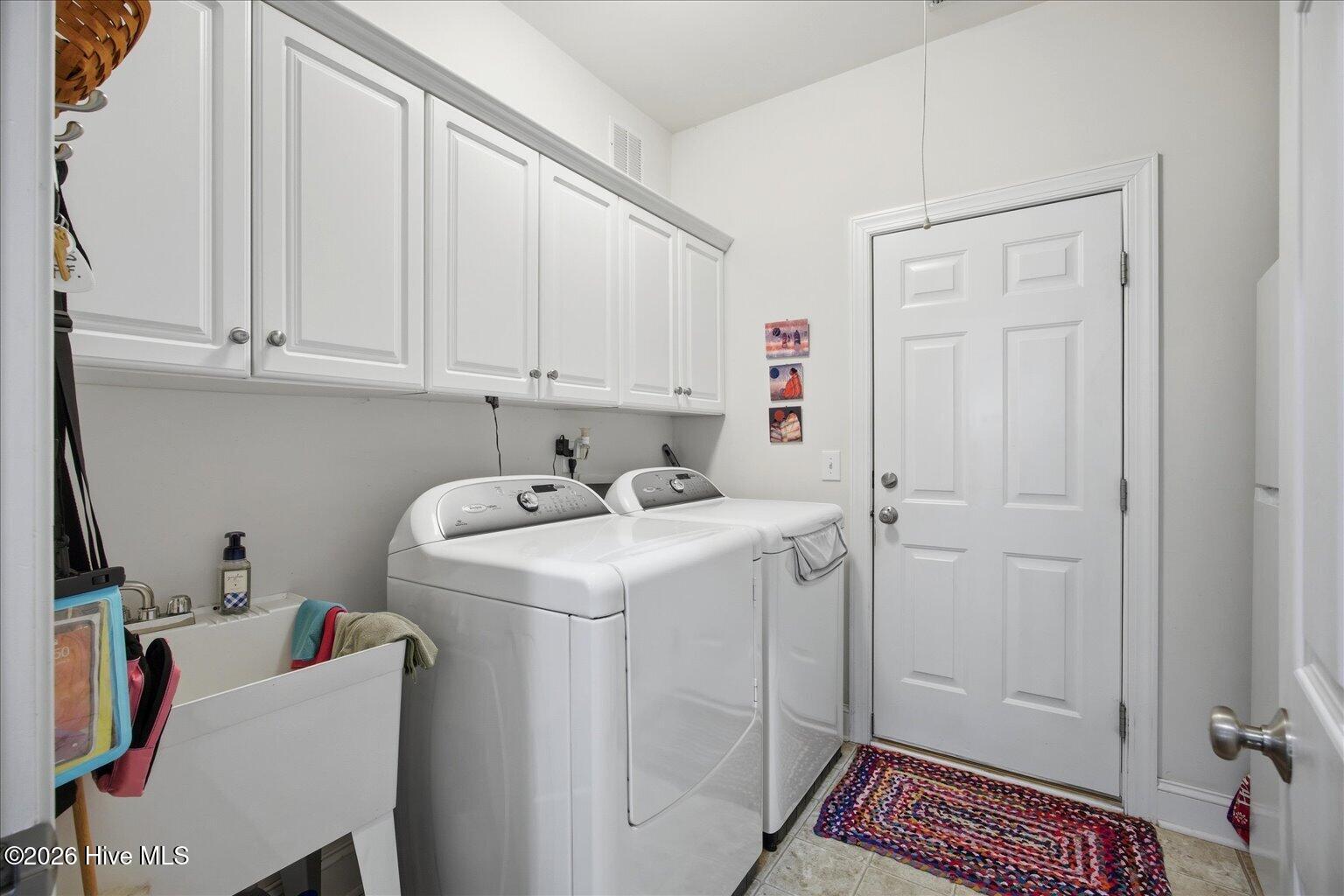 100560337 | Photo 17